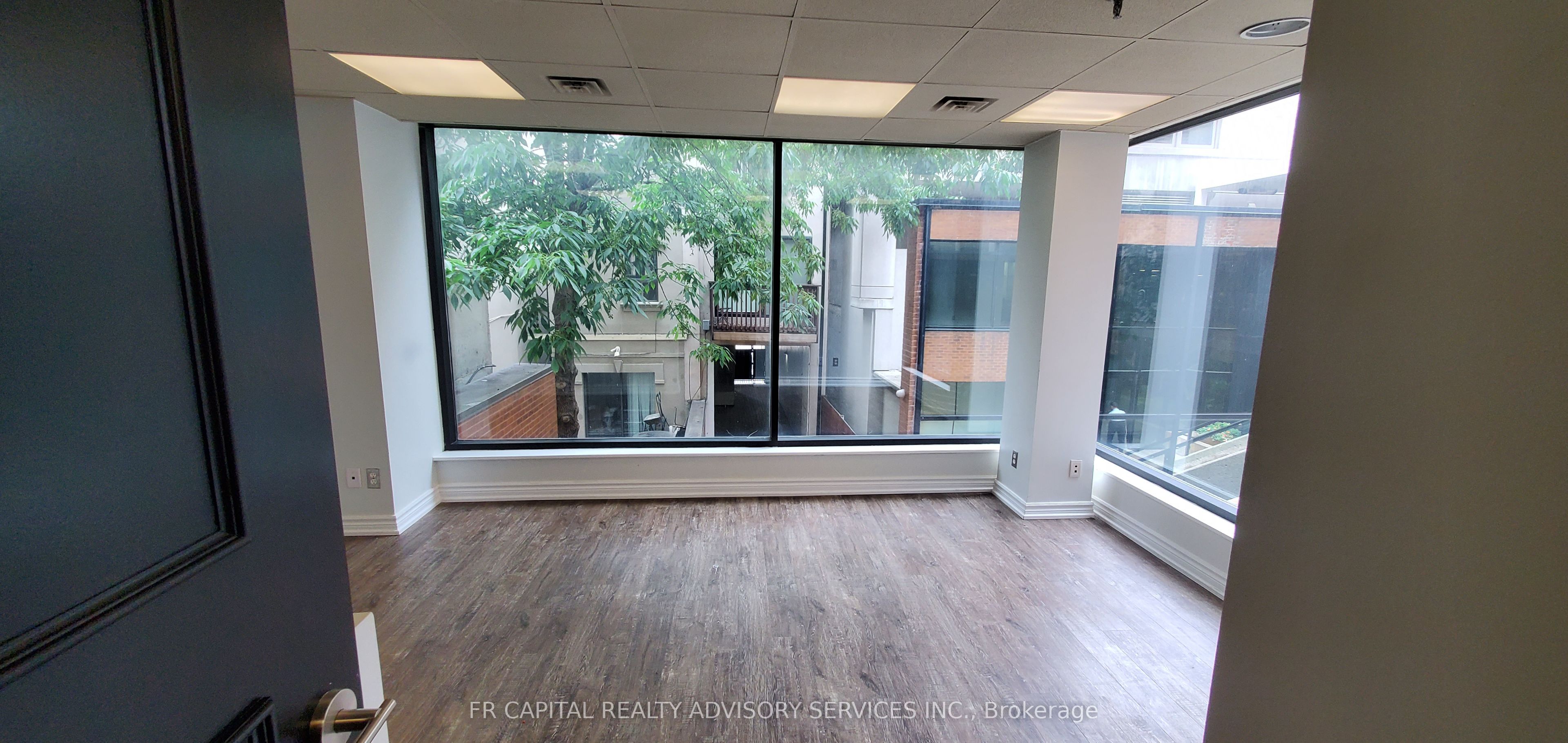 #u8-9 - 70 Yorkville Avenue Property Photo 2