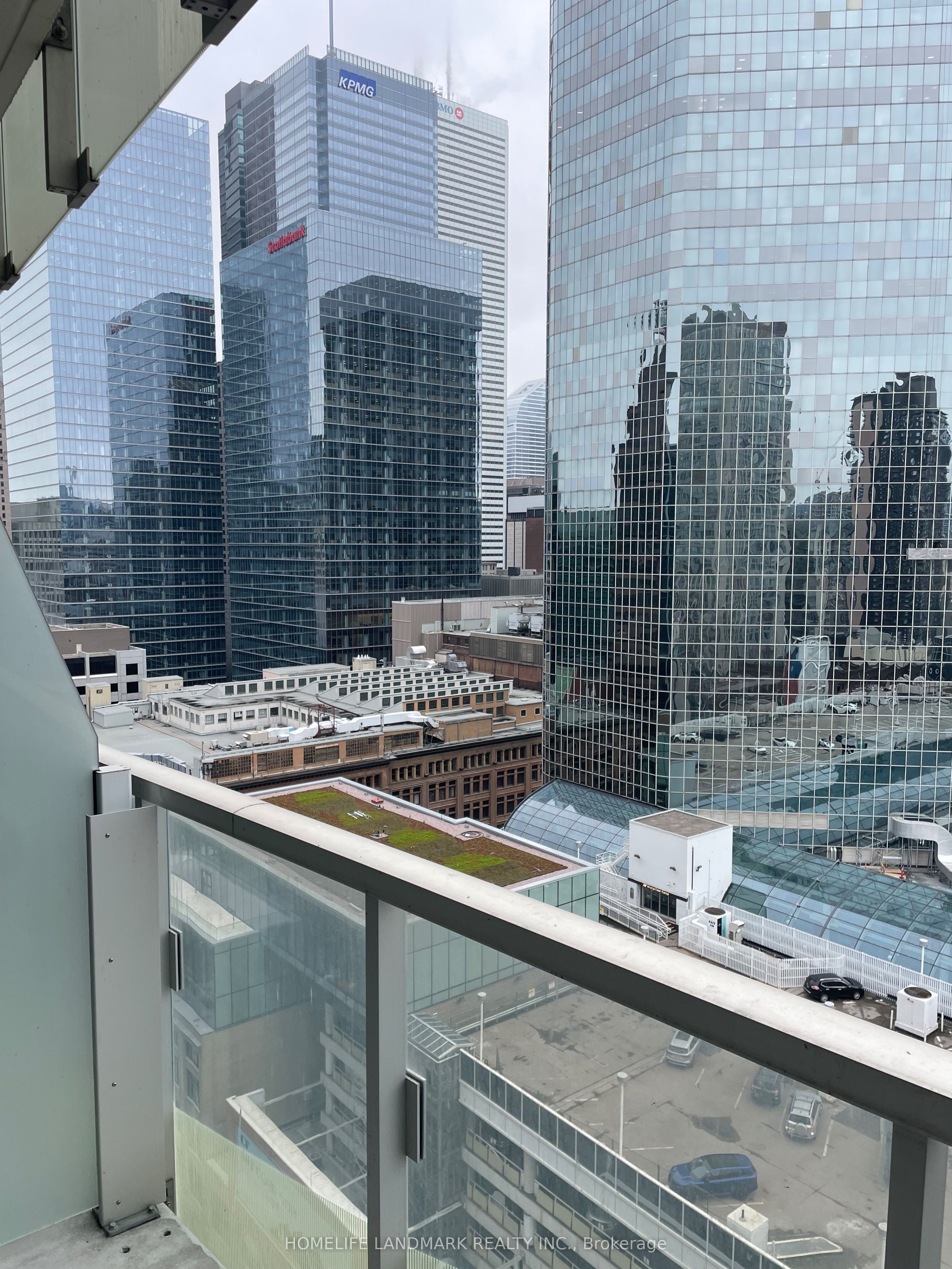 #1611 - 197 Yonge Street Property Photo 14