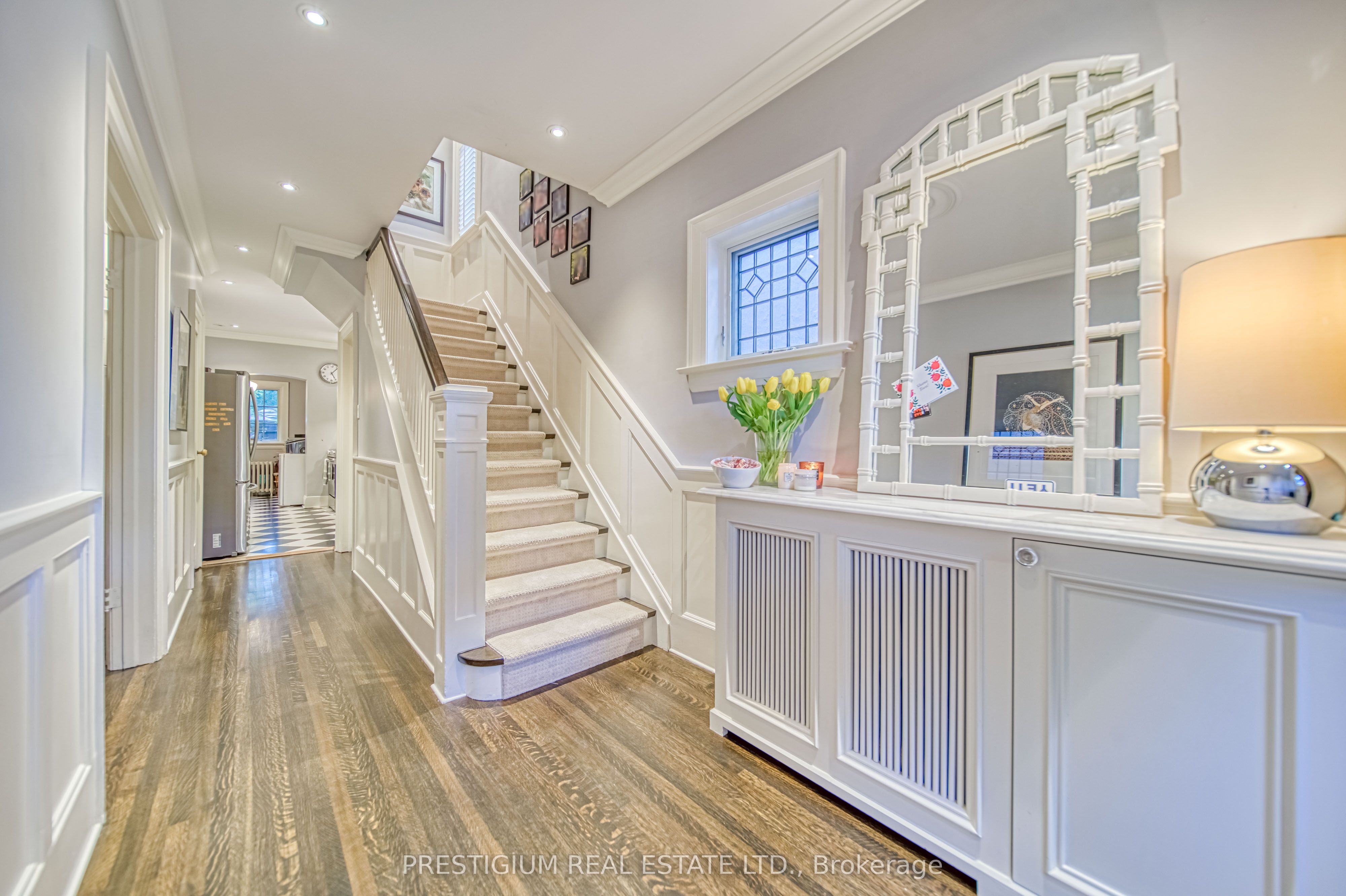 428 Castlefield Avenue Property Photo 5
