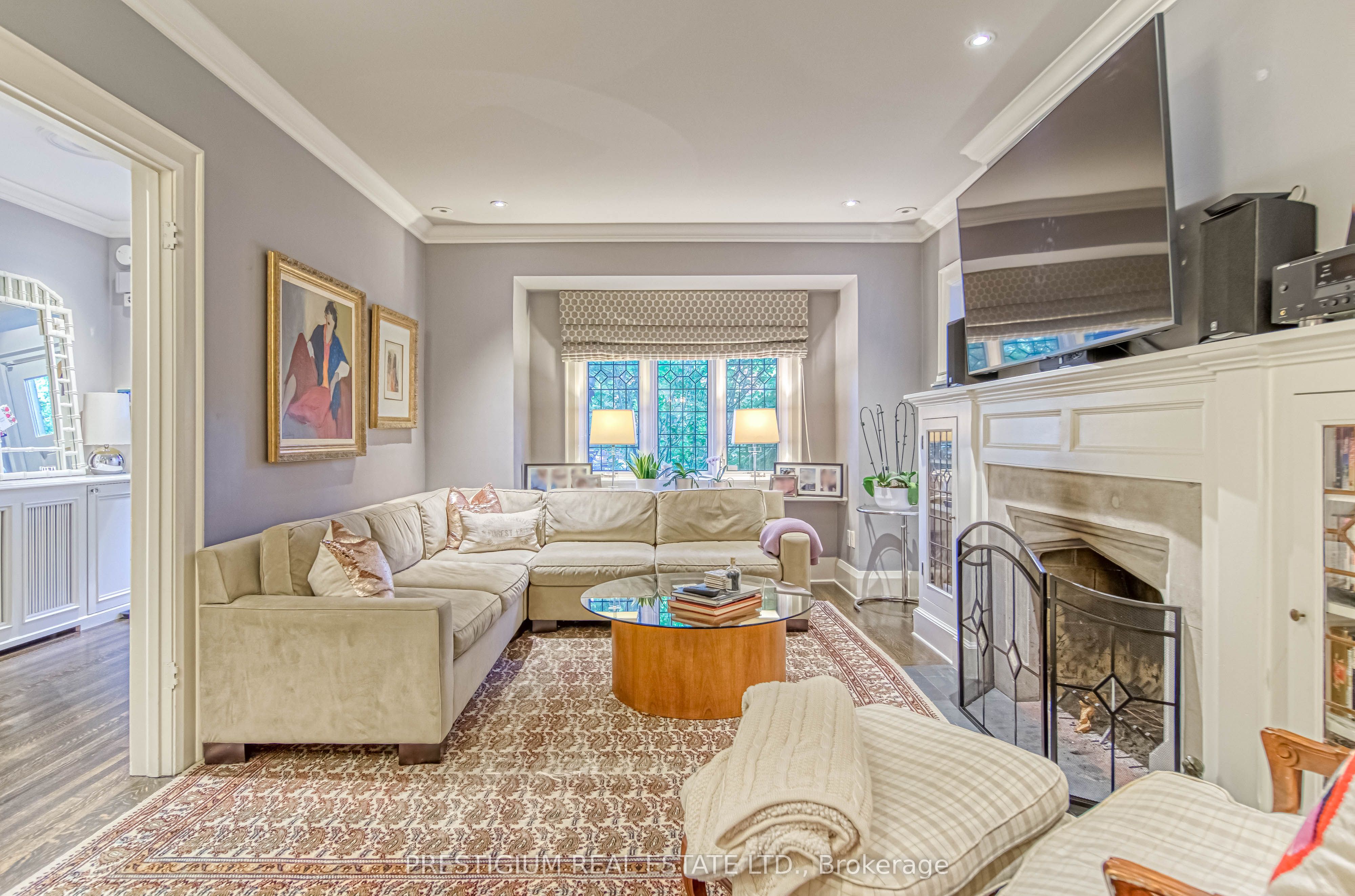 428 Castlefield Avenue Property Photo 6