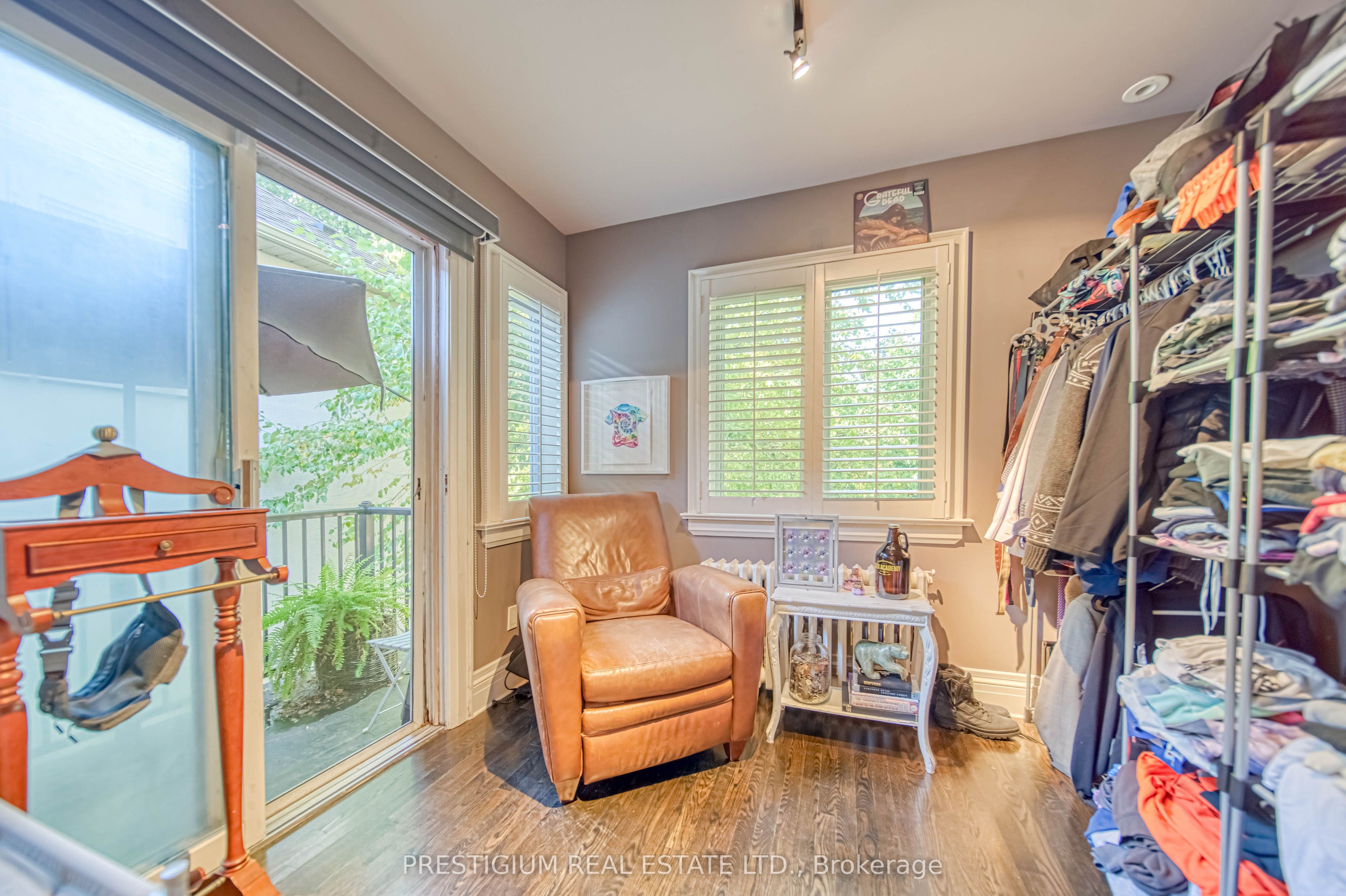 428 Castlefield Avenue Property Photo 17