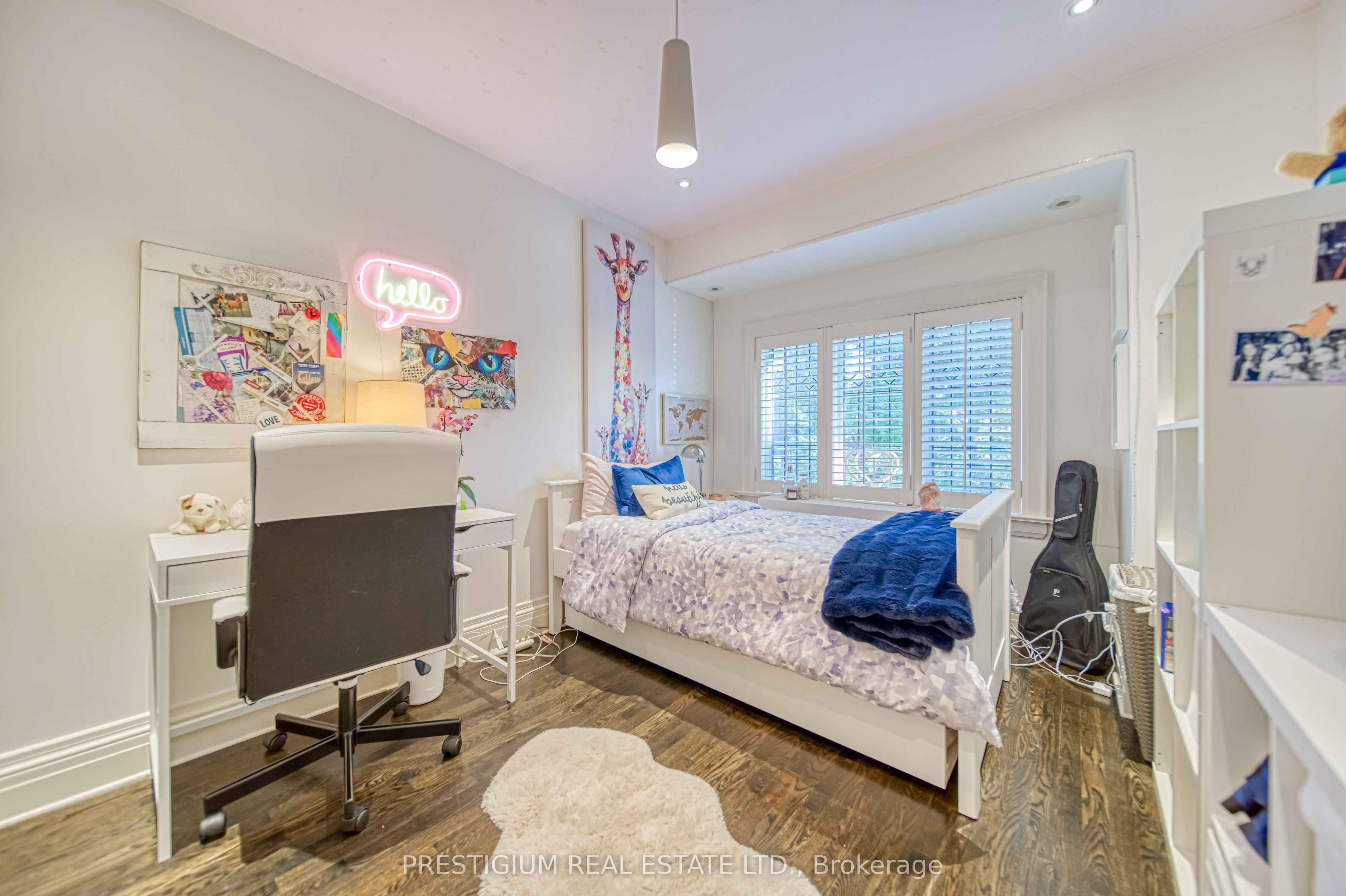 428 Castlefield Avenue Property Photo 20