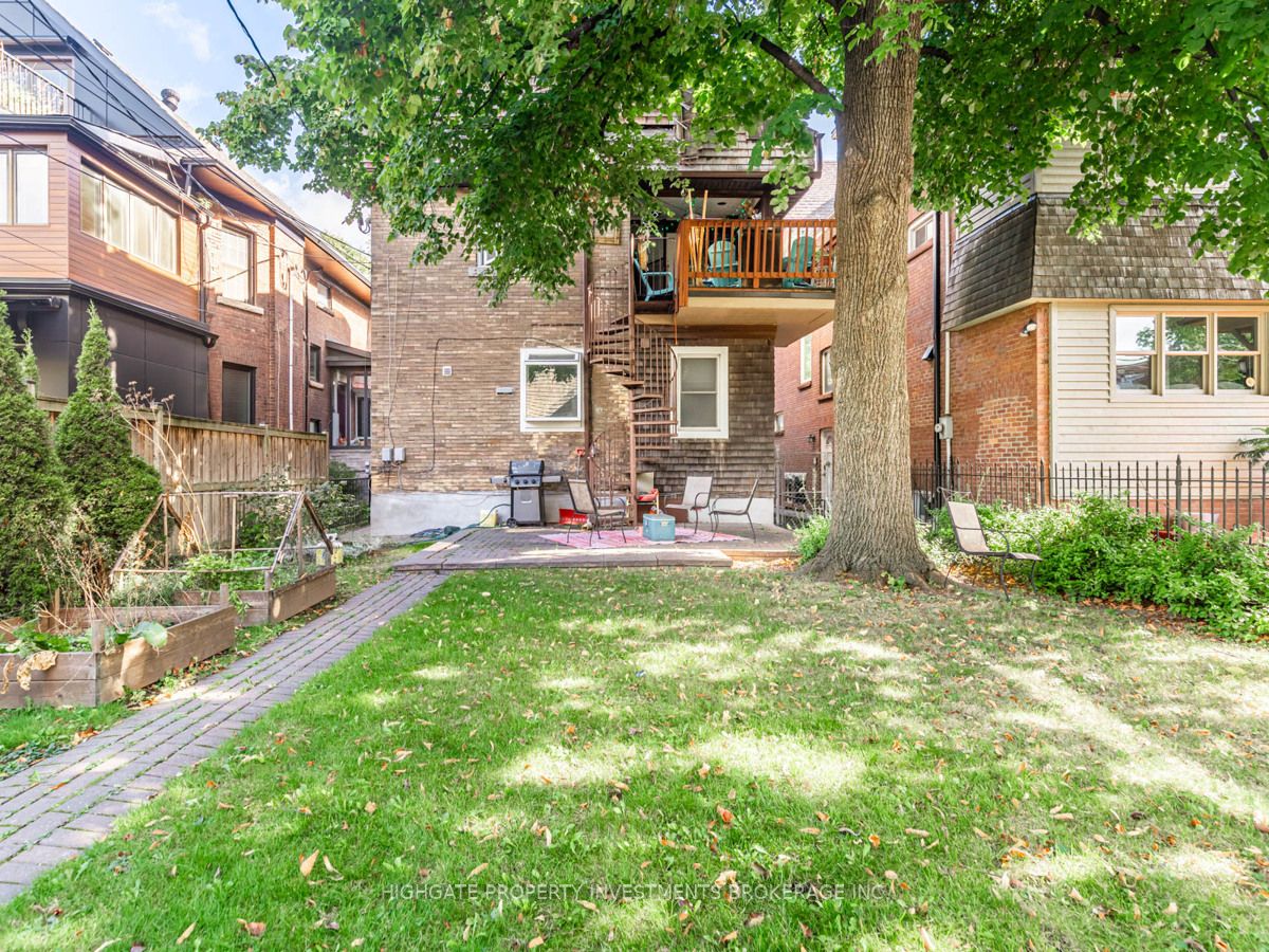 410 Palmerston Blvd Property Photo