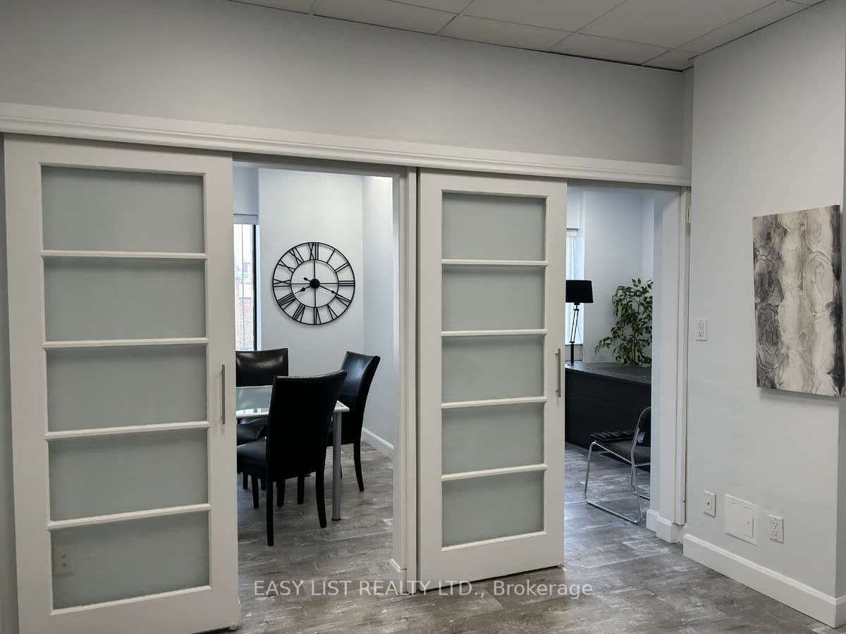 800 Bathurst St Property Photo 1