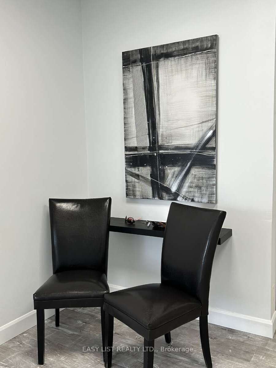 800 Bathurst St Property Photo 5