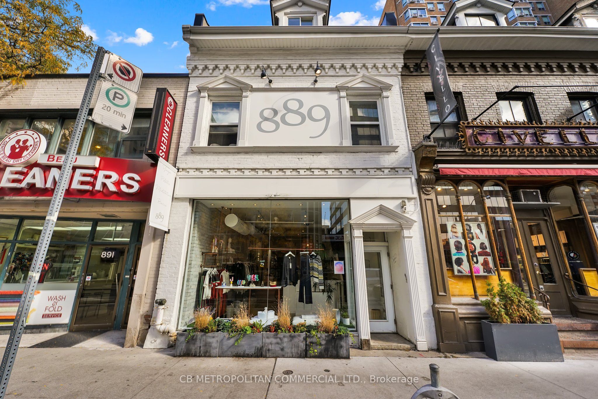 889 Yonge Street Property Photo 1