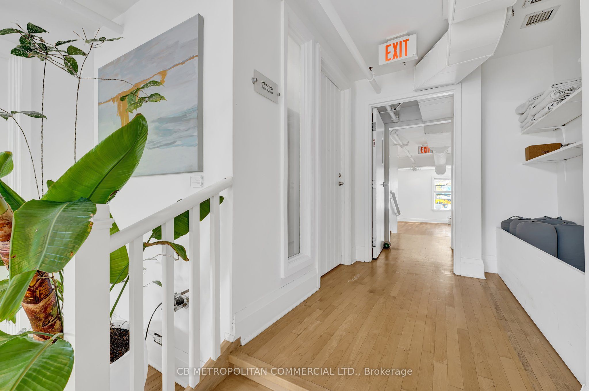889 Yonge Street Property Photo 12