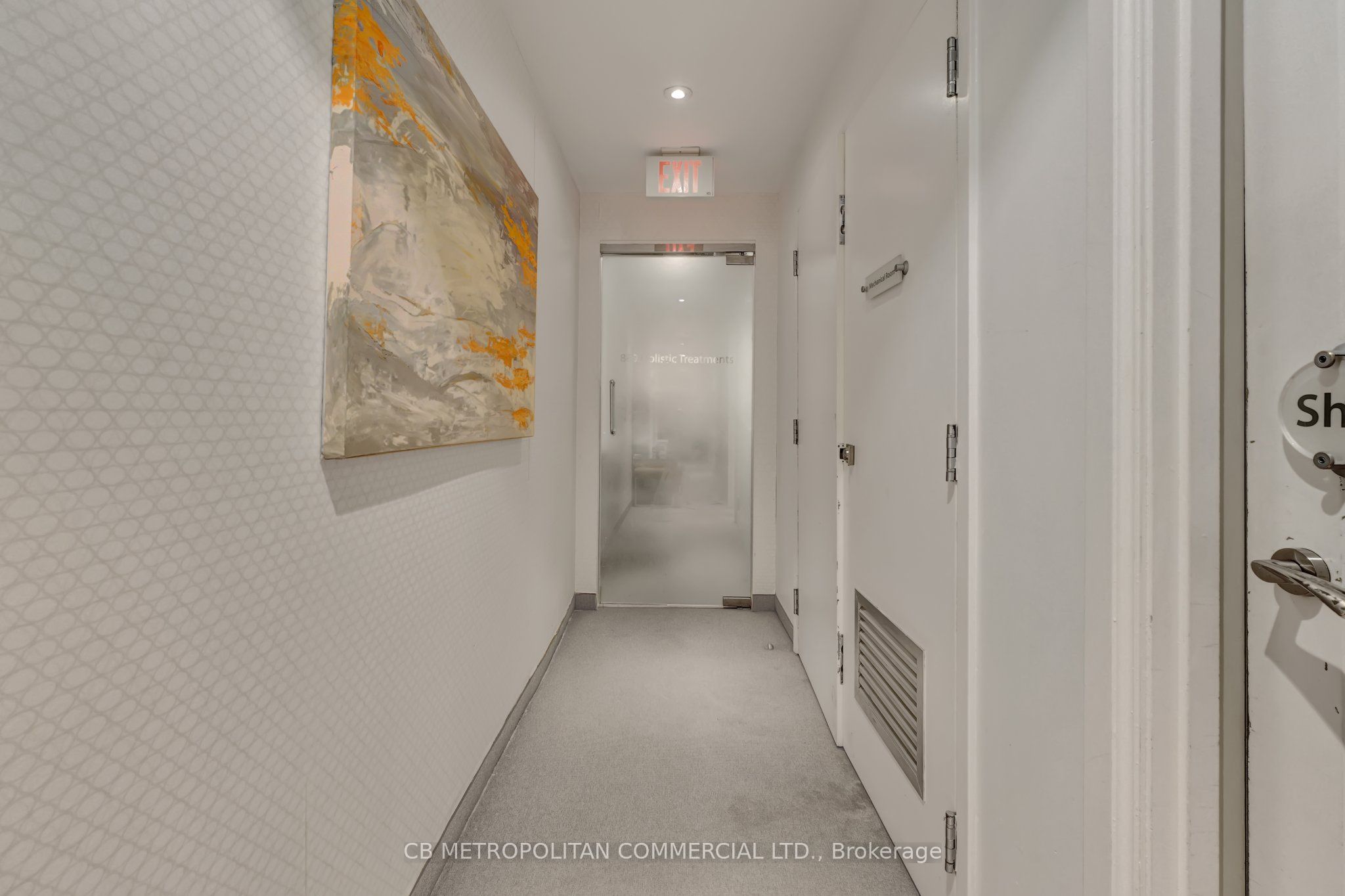 889 Yonge Street Property Photo 19