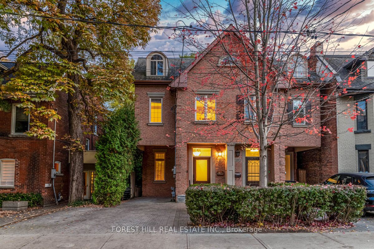 27 Woodlawn Ave W Property Photo 1