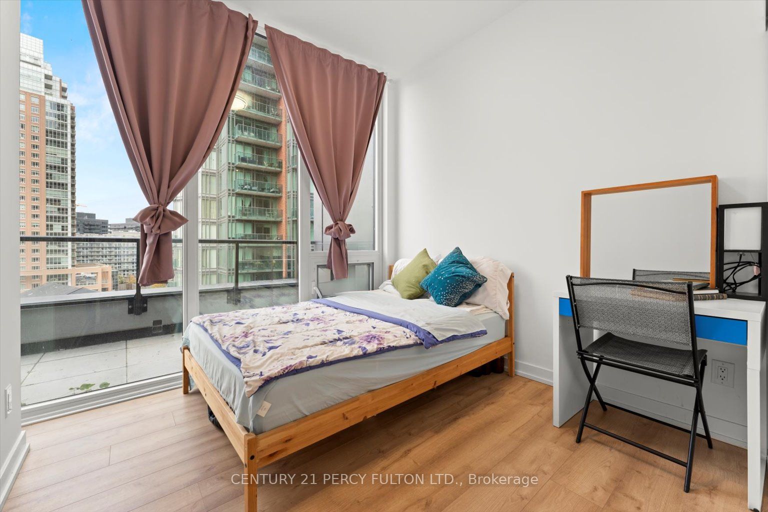 #708 - 135 East Liberty Street Property Photo 8