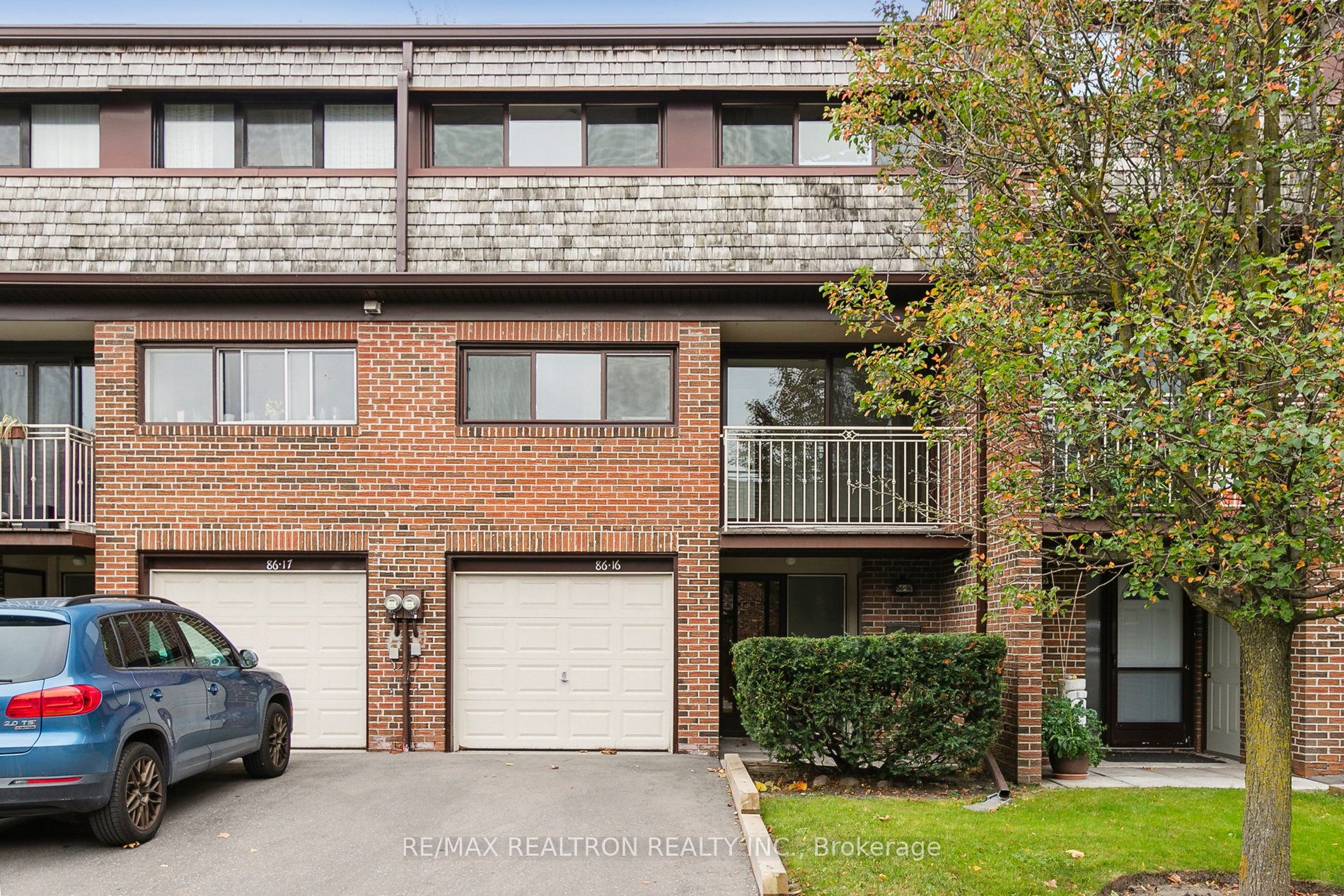 86 Castlebury Cres 95 Property Photo 1