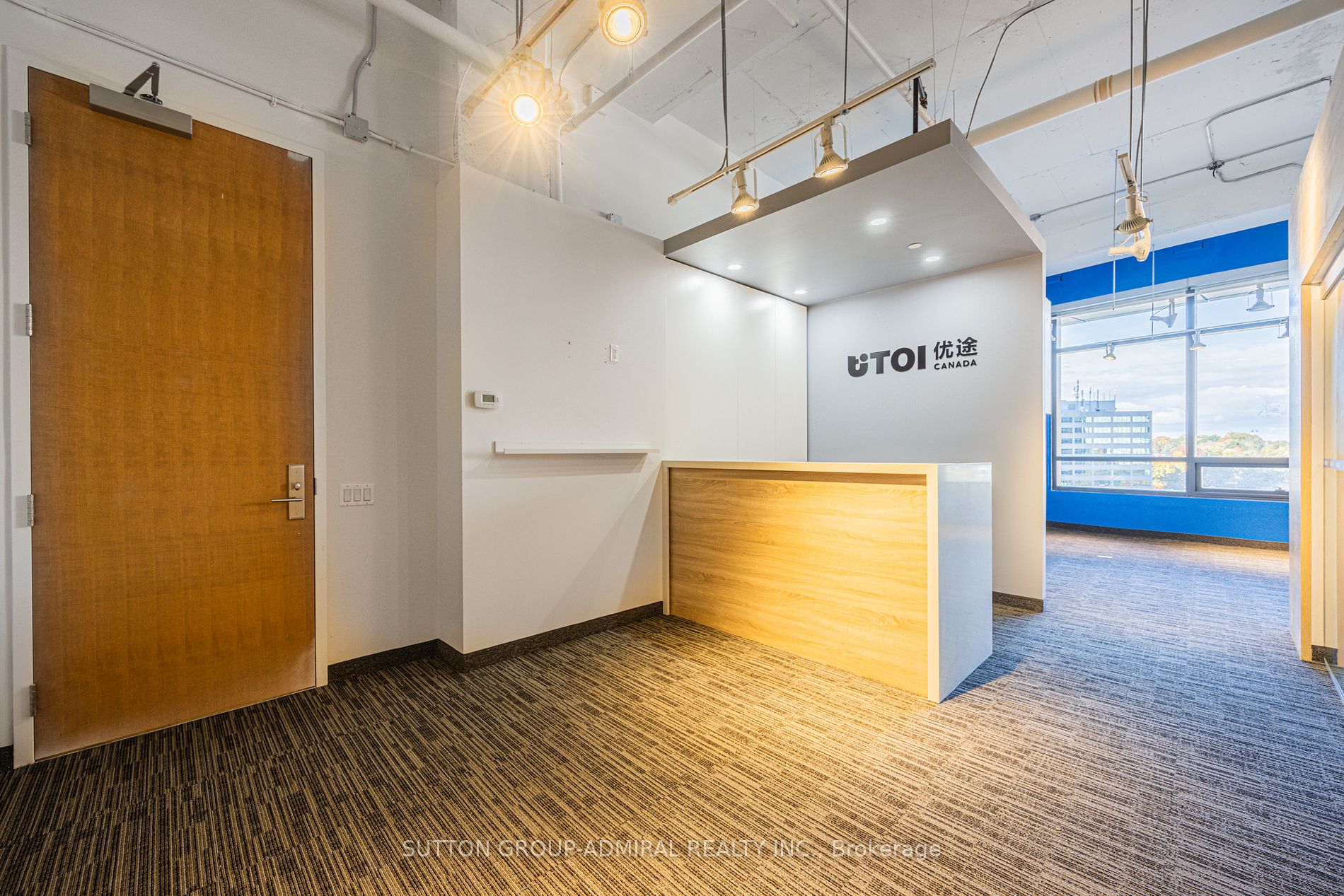 4773 Yonge St Property Photo 5