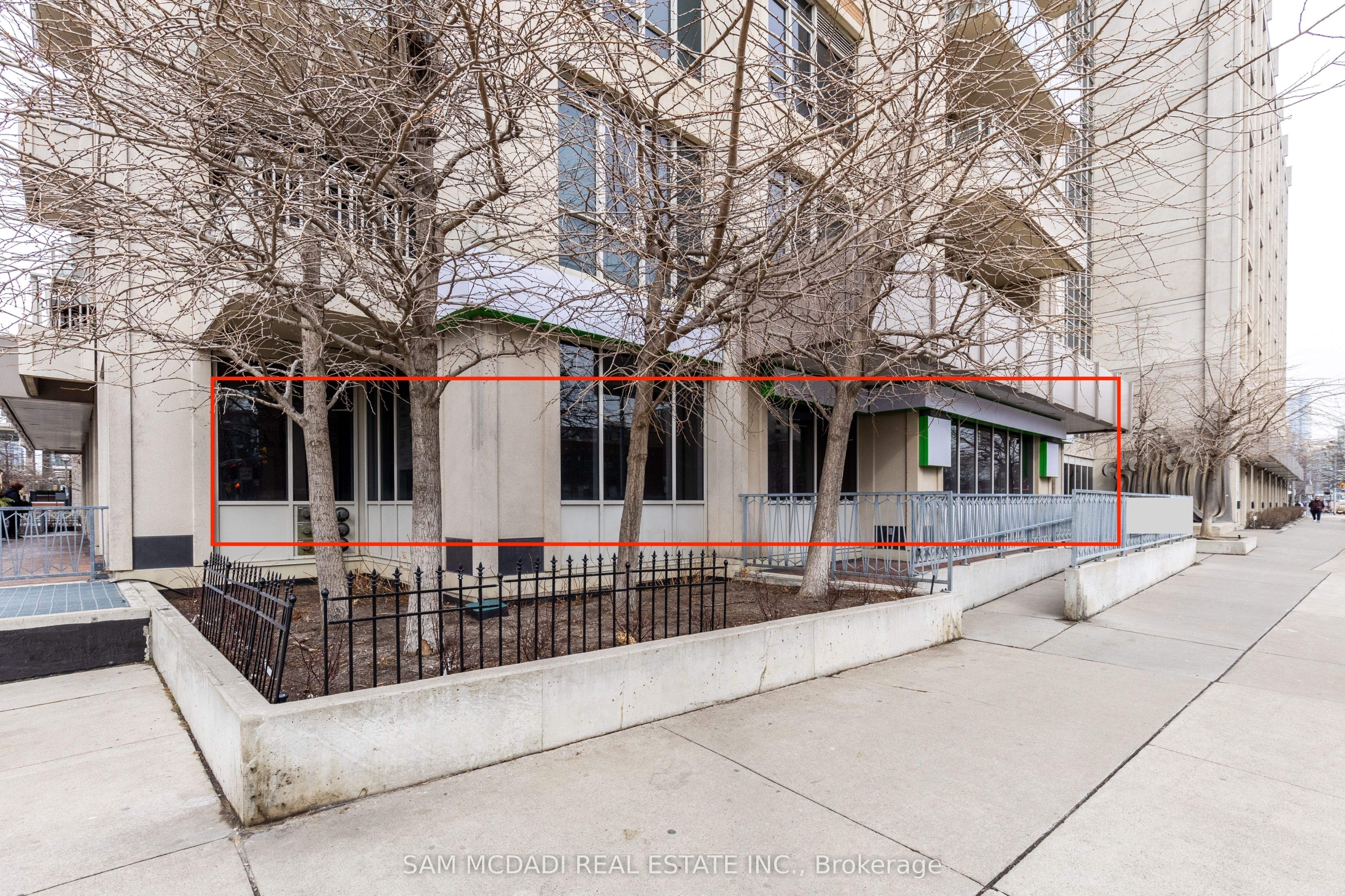 #114 - 614 Fleet Street Property Photo 8