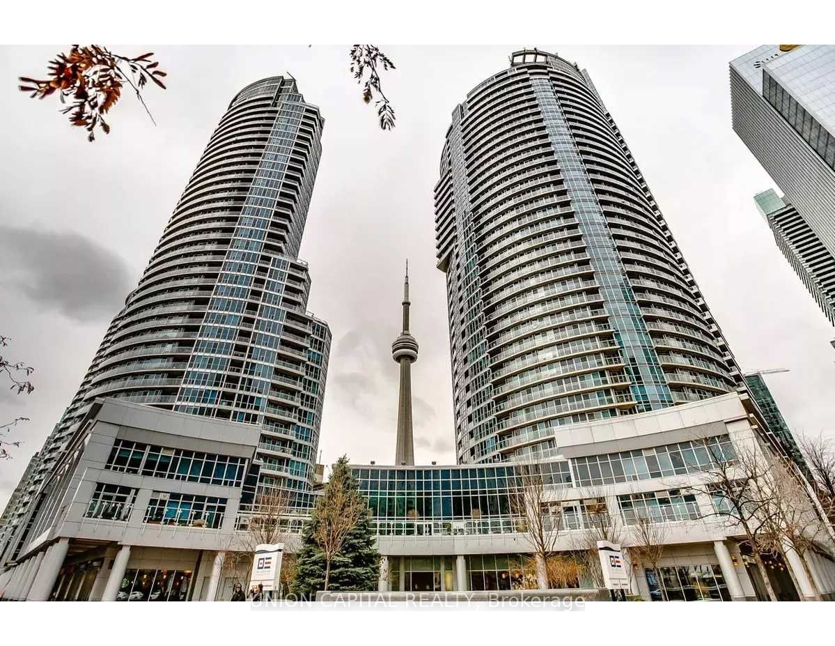 208 Queens Quay W Property Photo 1