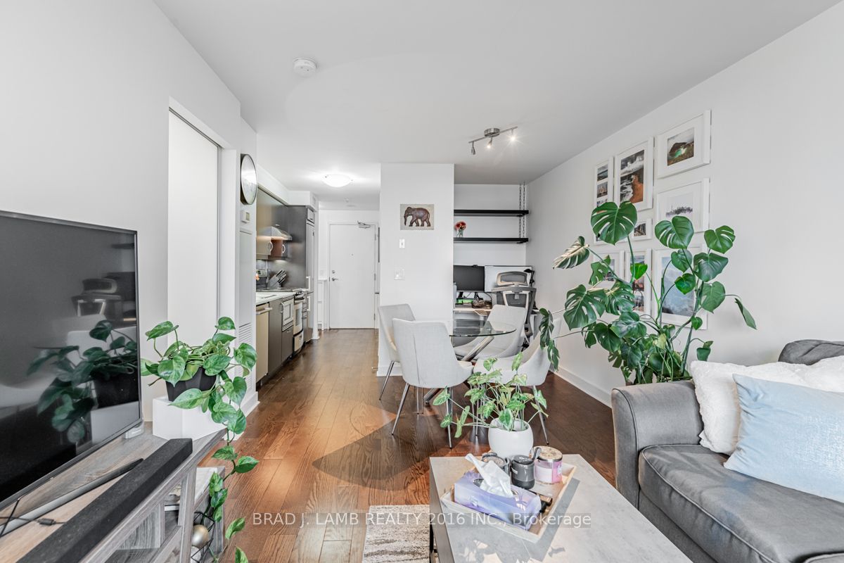 320 Richmond St E 17 Property Photo 1