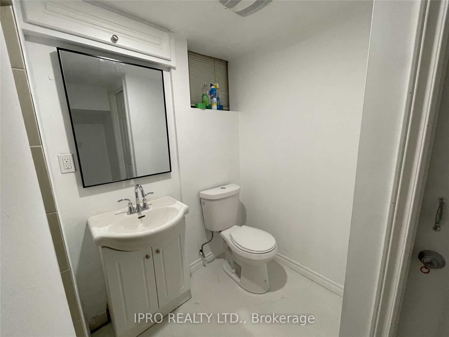#bsmt - 26 Frolick Crescent Property Photo 11