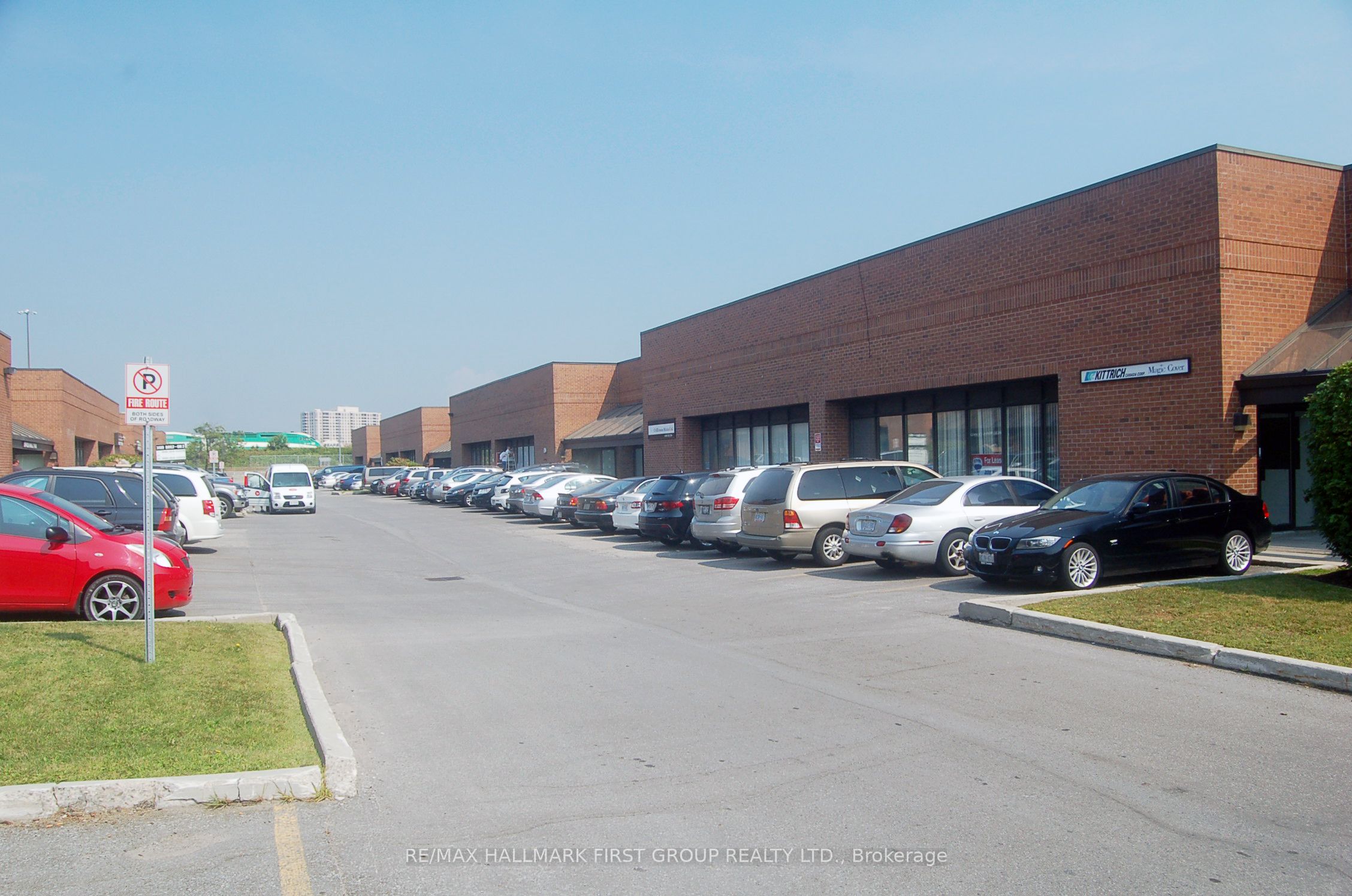 #17 - 1410 Bayly Street Property Photo 4