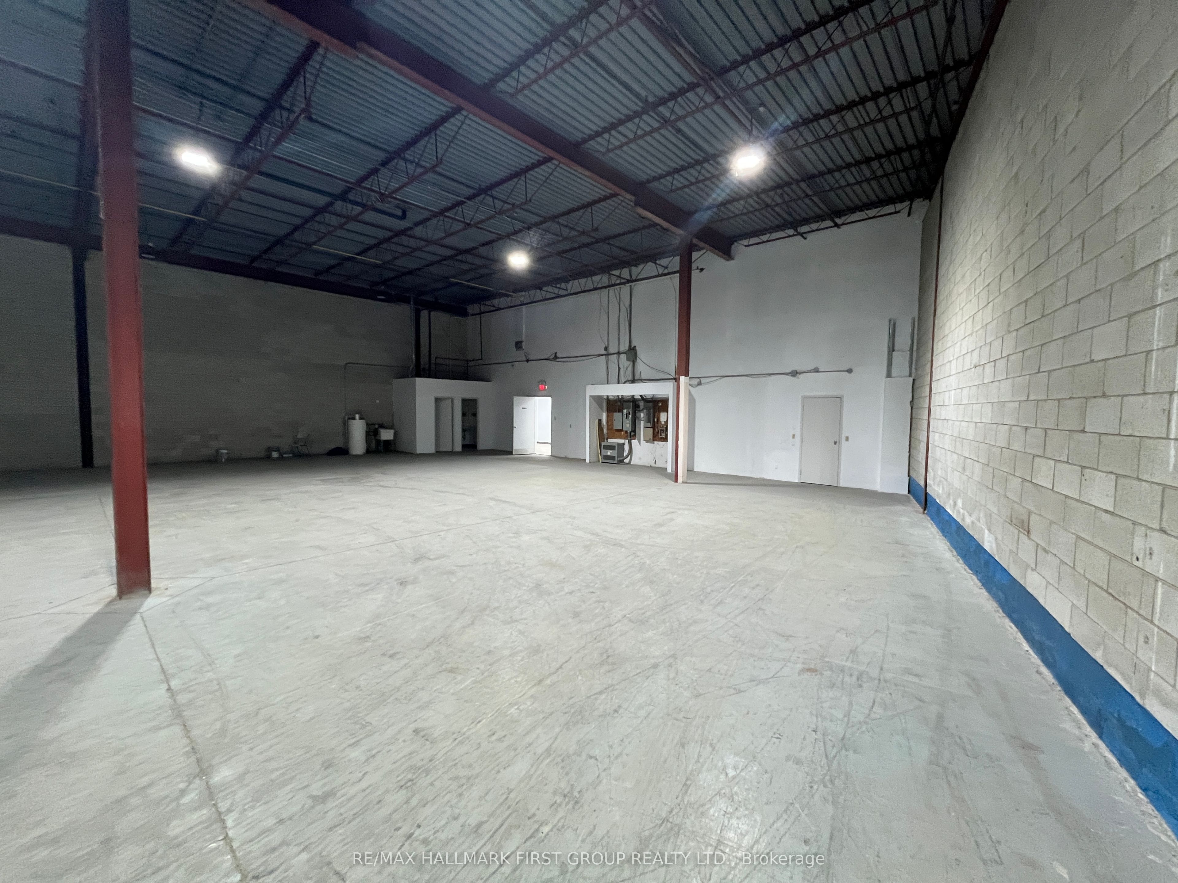 #17 - 1410 Bayly Street Property Photo 11
