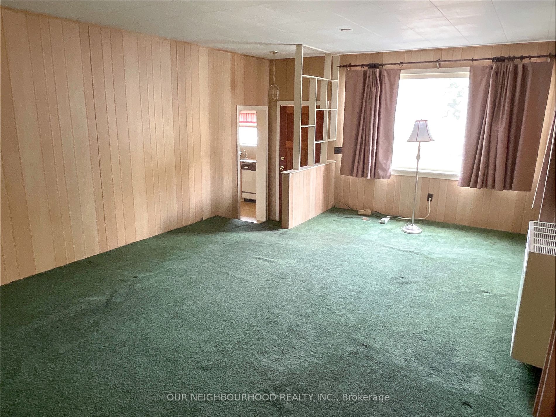 133 Mary St E Property Photo 13