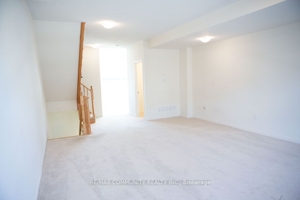 1424 Coral Springs Path Property Photo
