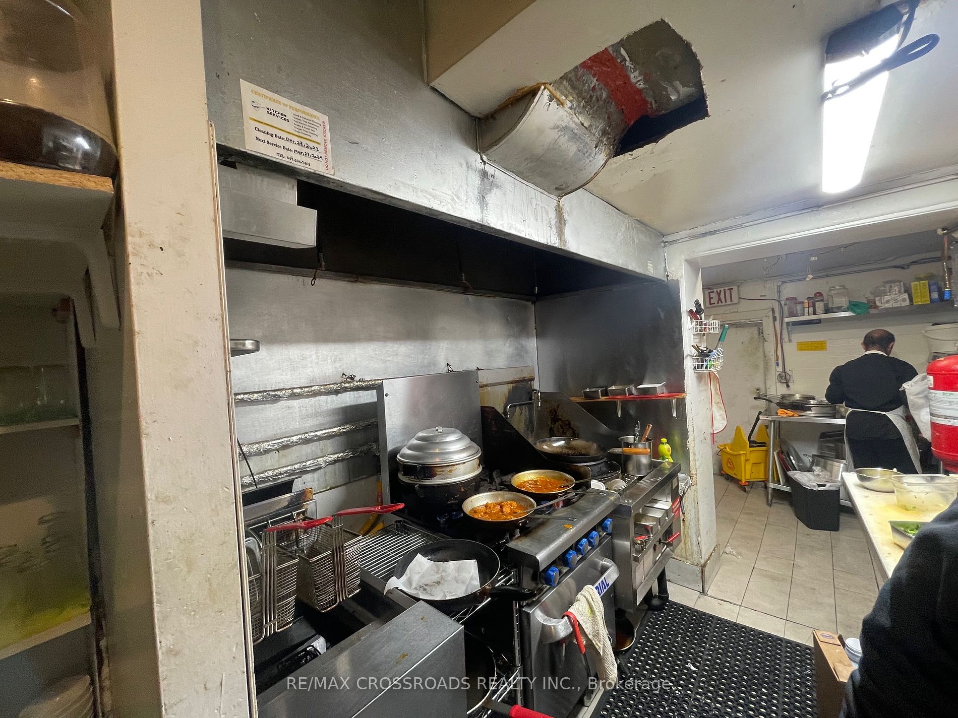 2326 Queen St E Property Photo 5