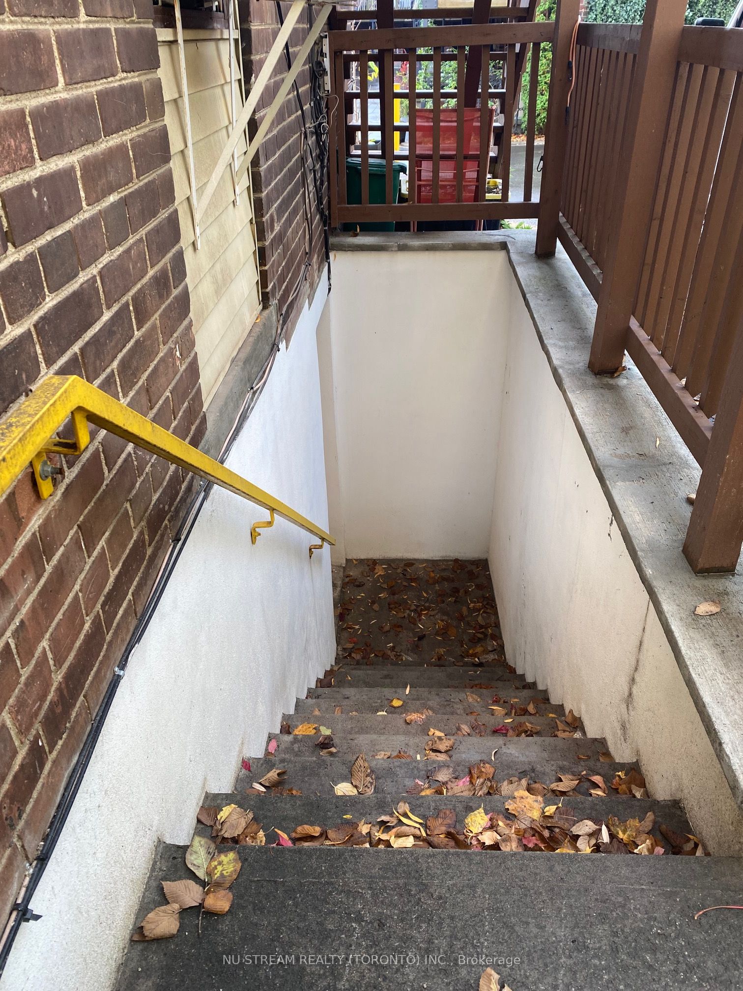 #lower-r - 130 Kingston Road Property Photo 3