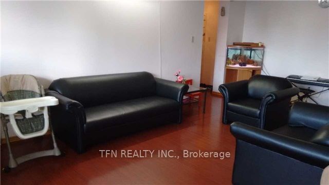 #706 - 1950 Kennedy Road Property Photo 3