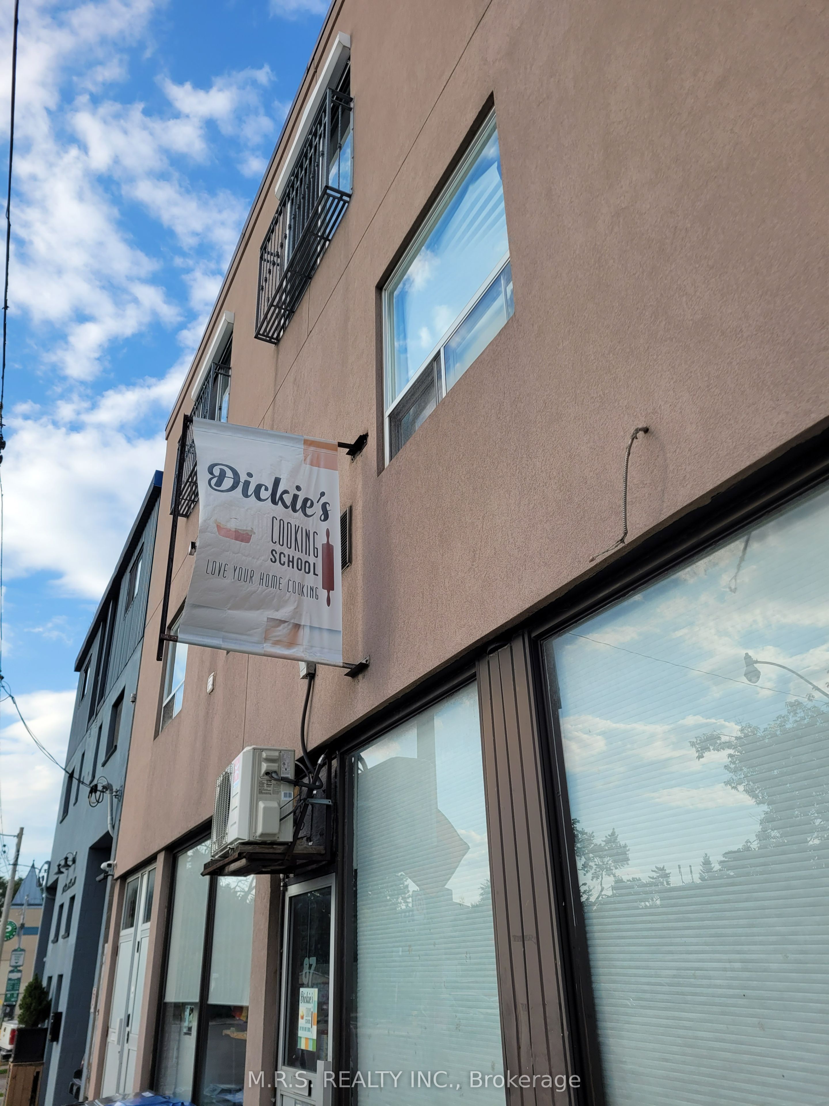 87 Cedarvale Avenue Property Photo 2