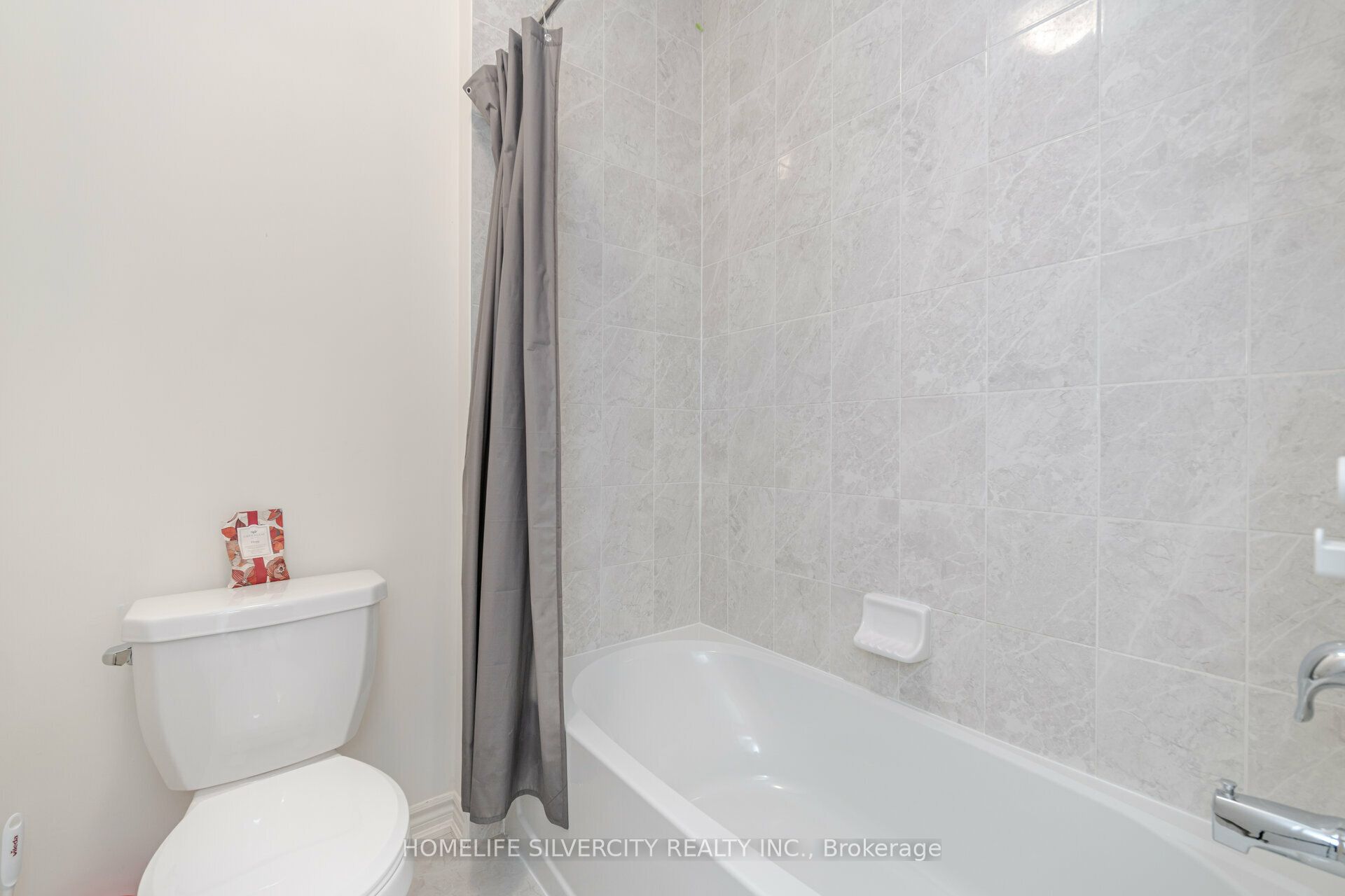 24 Dumaine Street Property Photo 28
