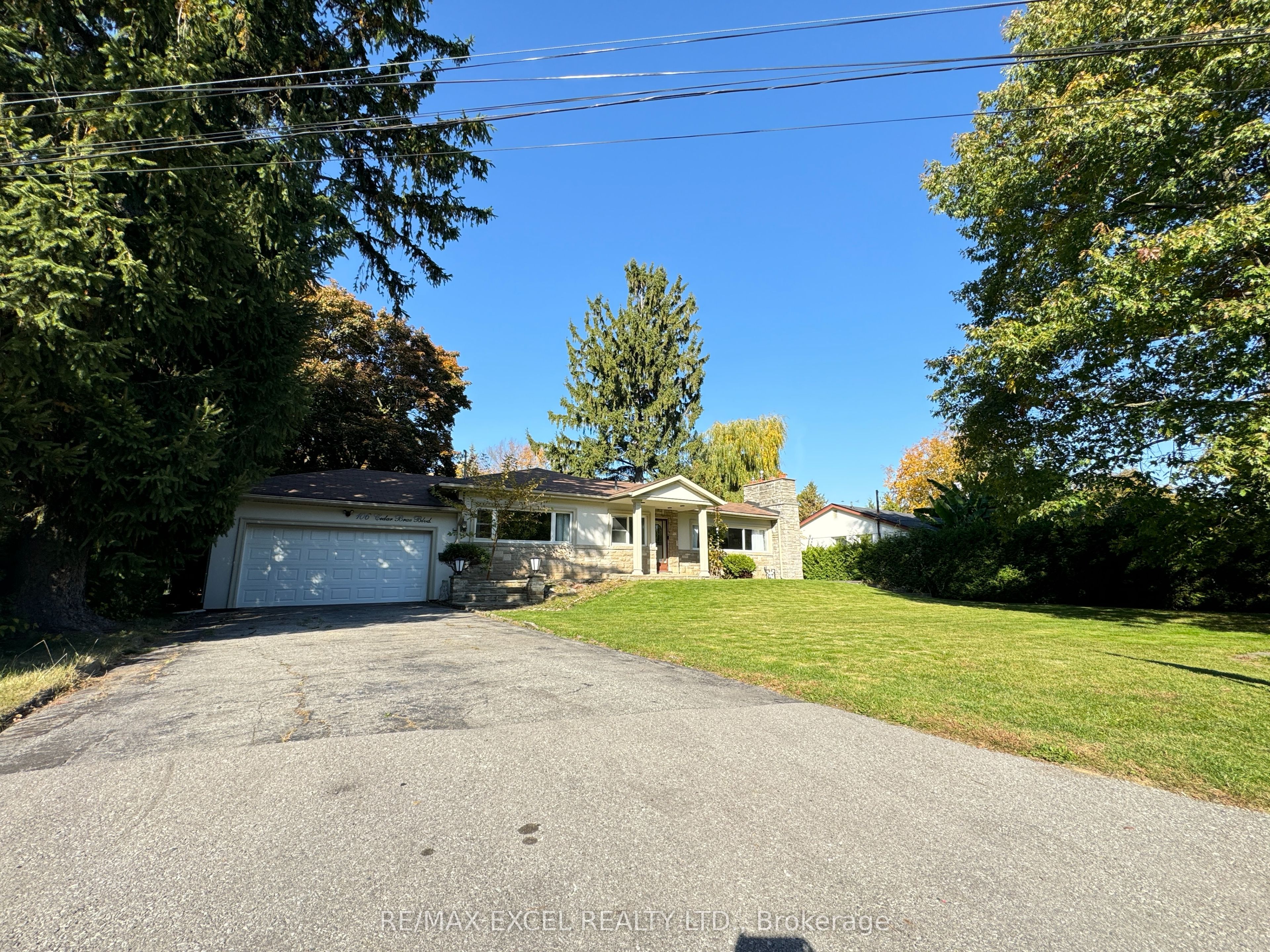 106 Cedar Brae Boulevard Property Photo 3