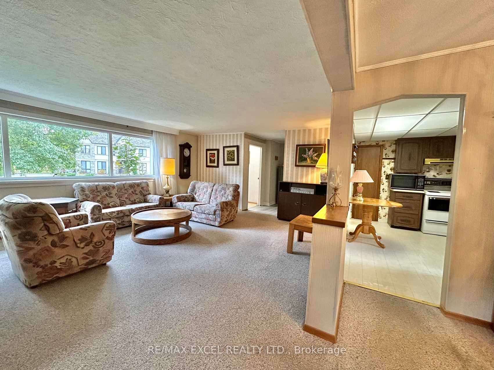 106 Cedar Brae Boulevard Property Photo 7