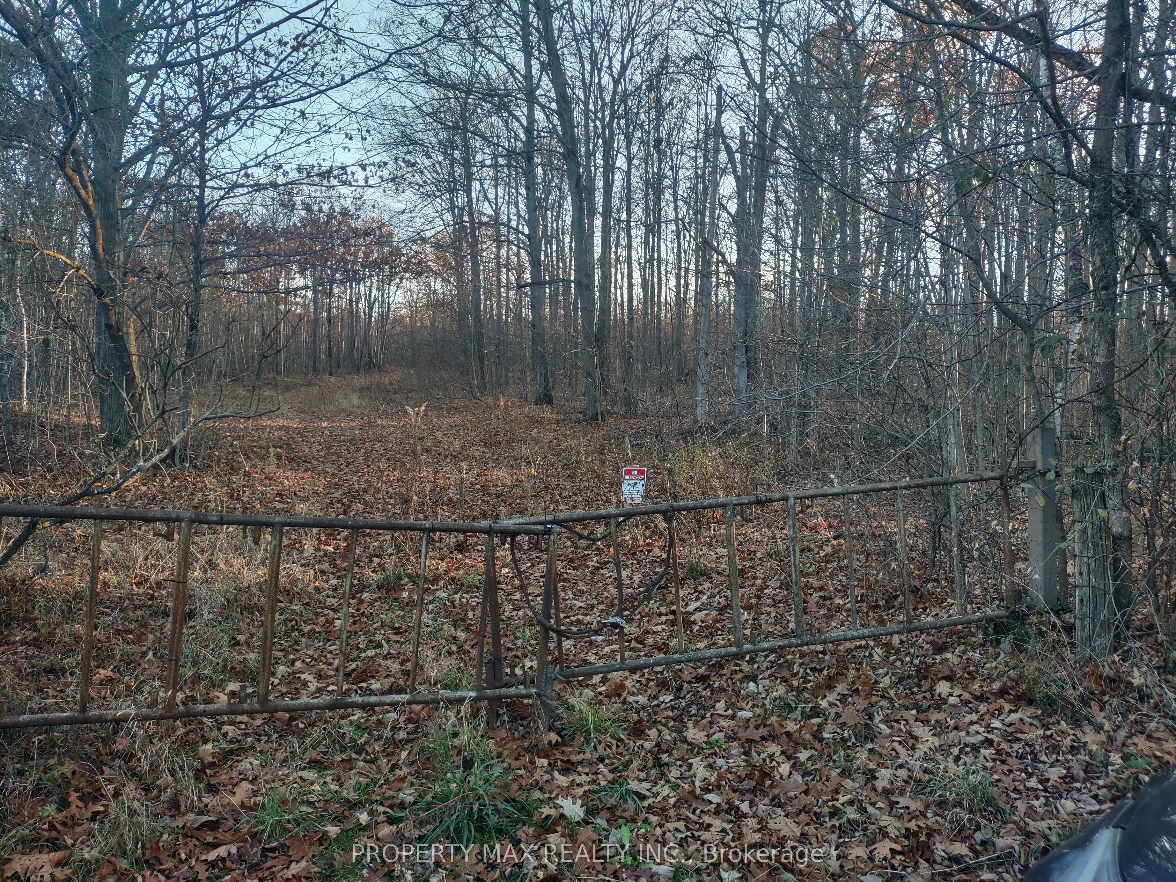 1195 Coates Road Property Photo 1