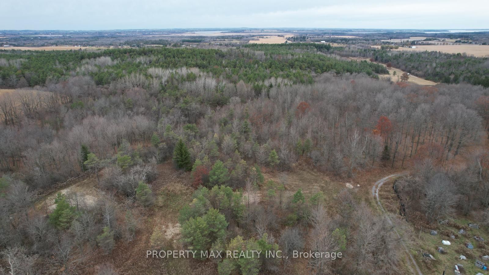 1195 Coates Road Property Photo 4