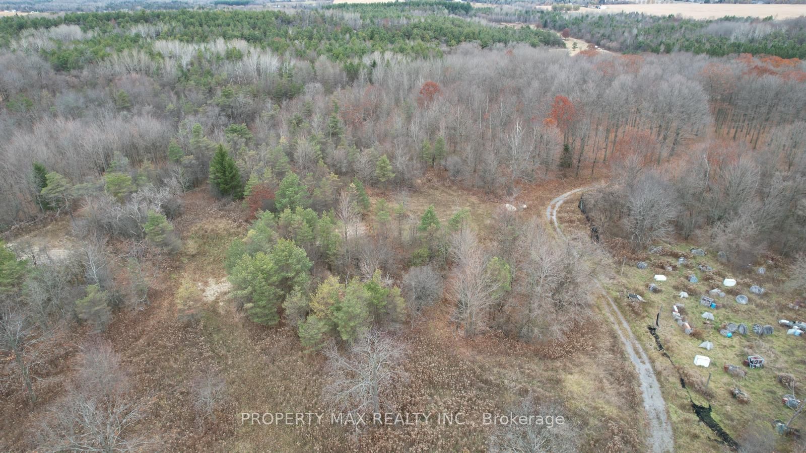 1195 Coates Road Property Photo 13