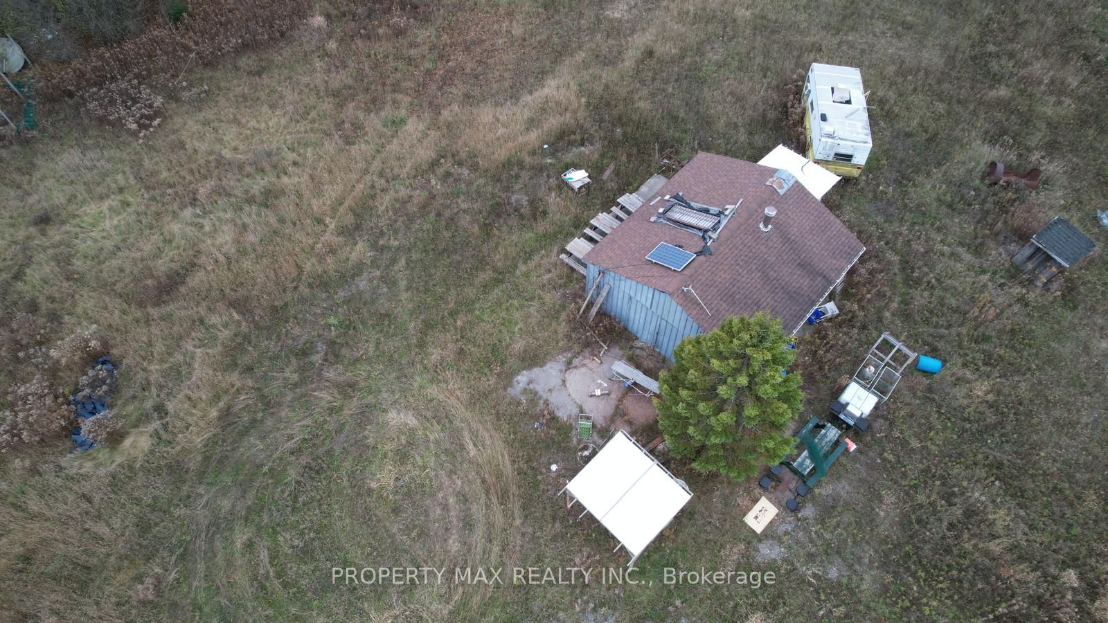 1195 Coates Road Property Photo 15