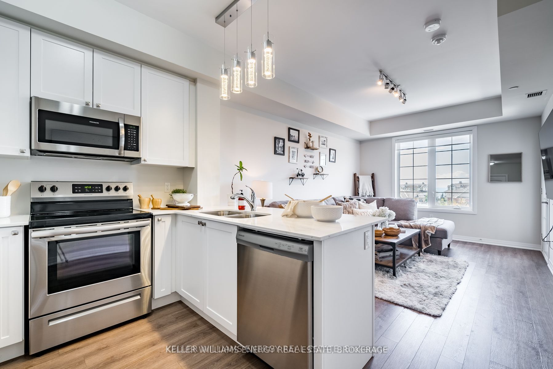 #412 - 65 Shipway Avenue Property Photo 6