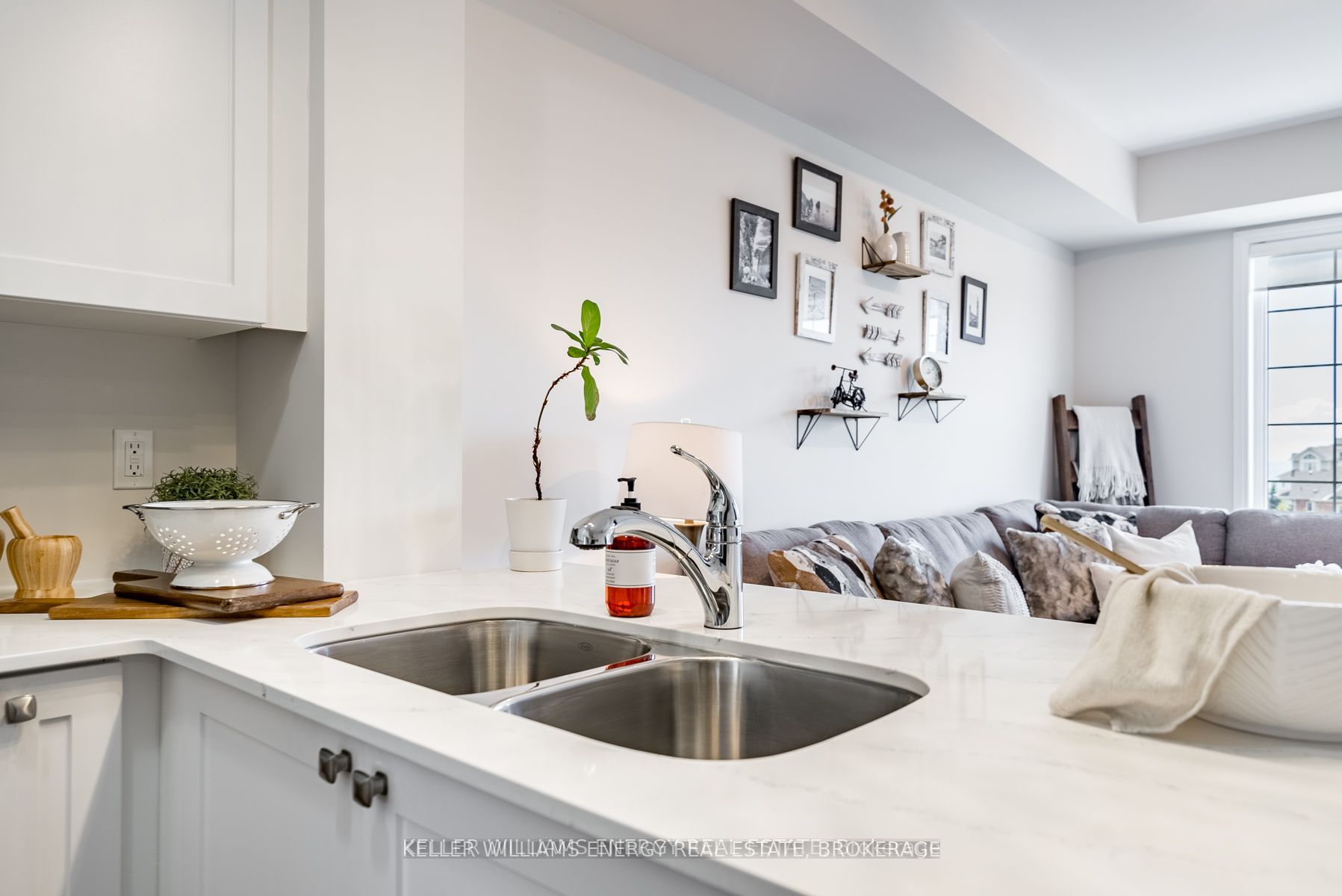 #412 - 65 Shipway Avenue Property Photo 8