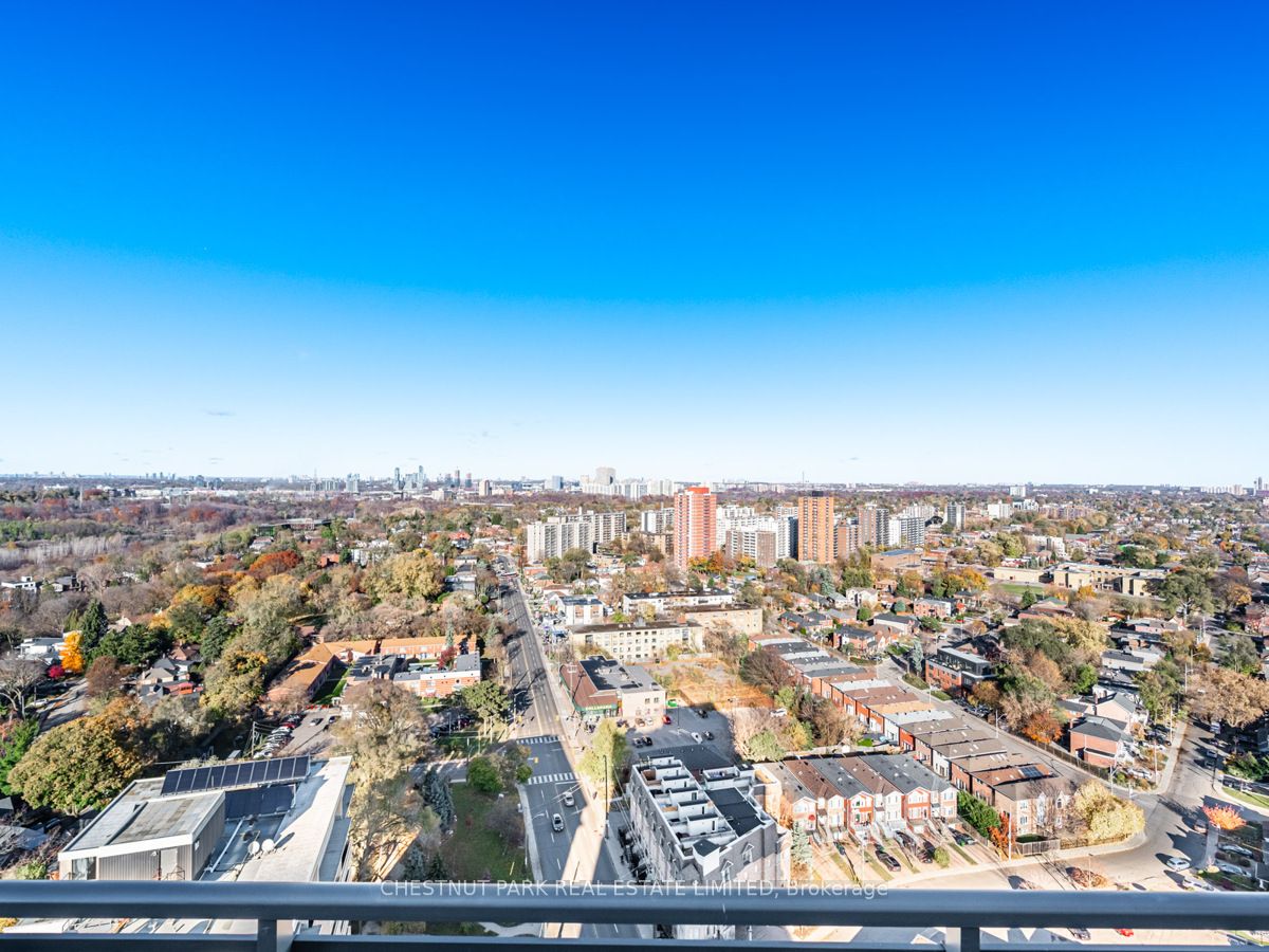 #ph02 - 1048 Broadview Avenue Property Photo 91