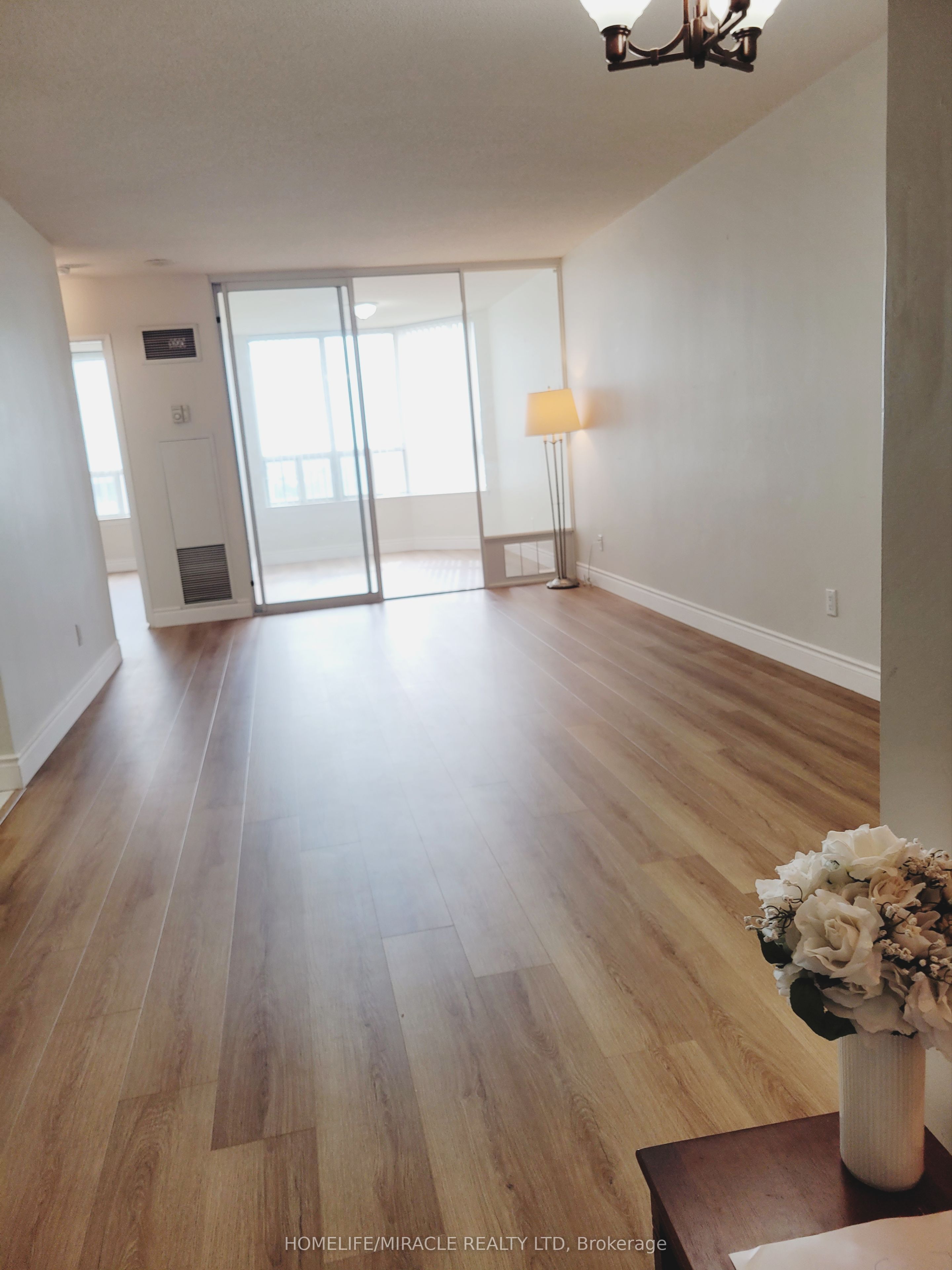 #1010 - 88 Corporate Drive Property Photo 5