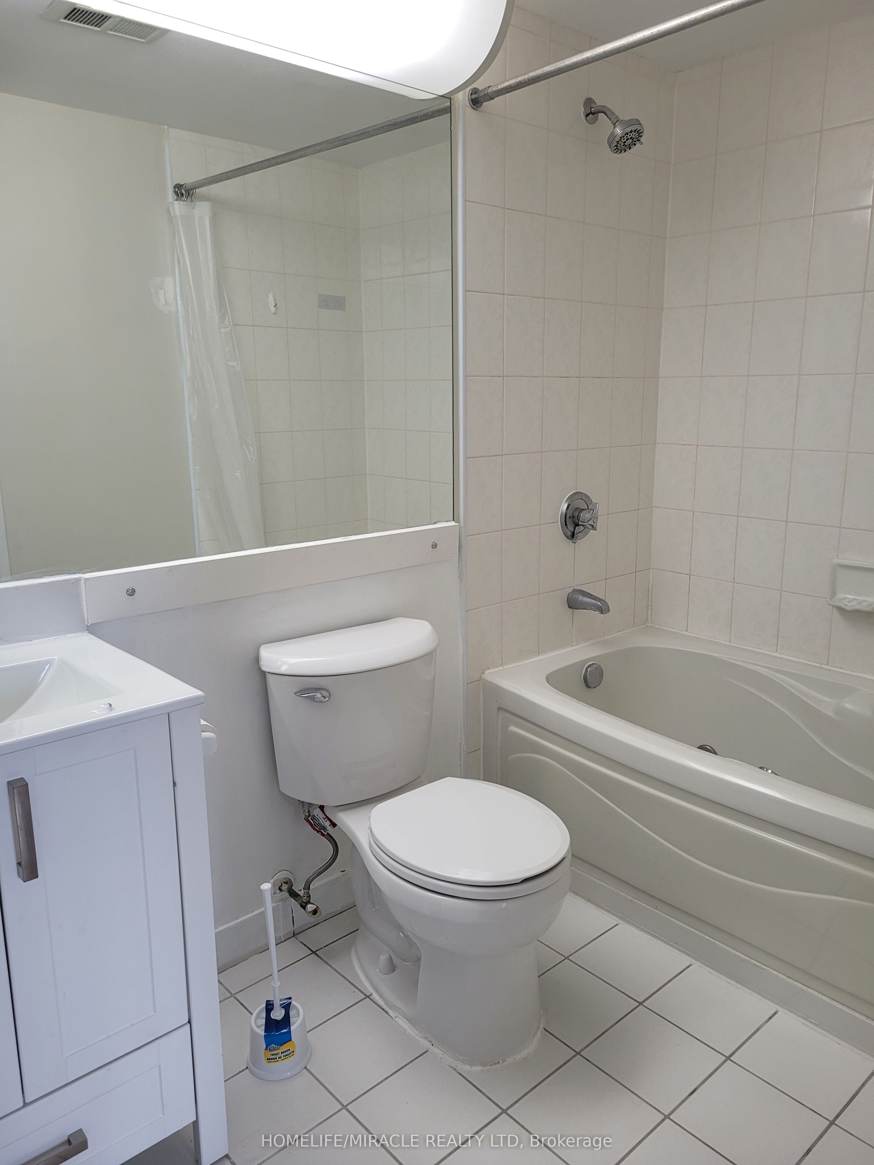 #1010 - 88 Corporate Drive Property Photo 12