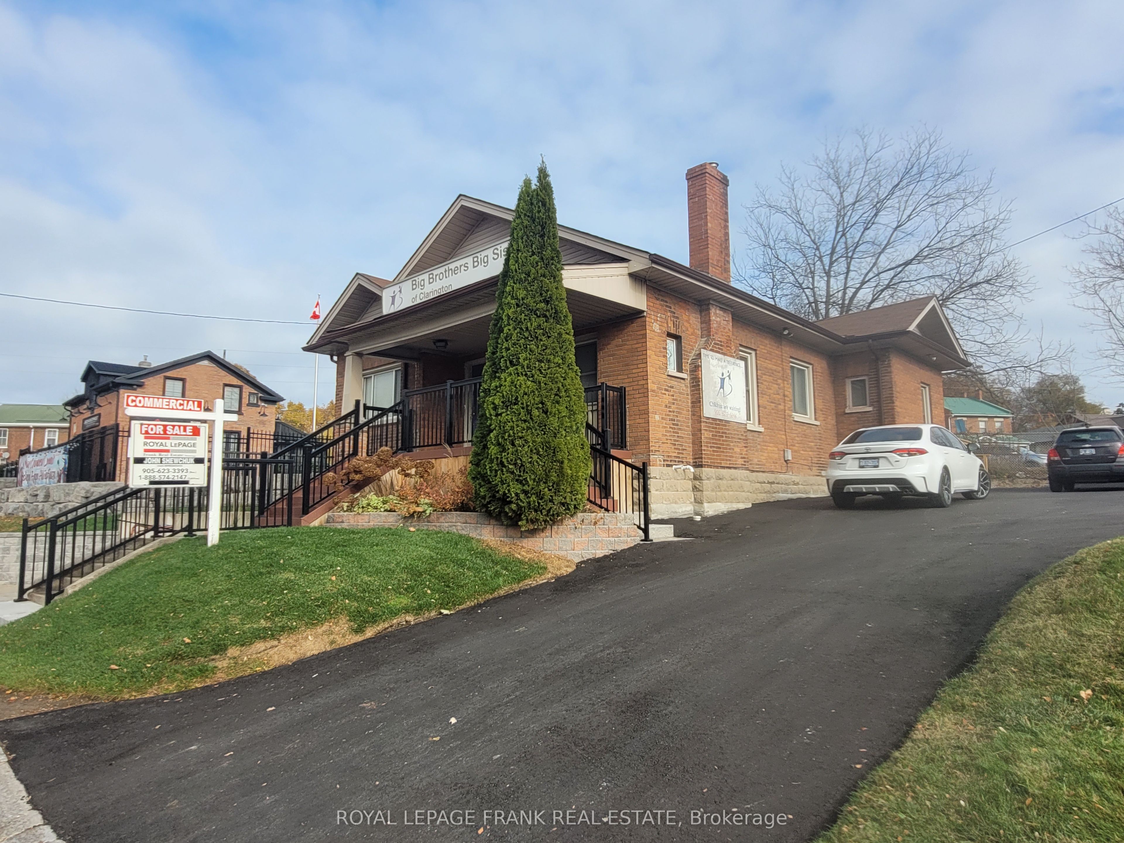 23 Scugog Street Property Photo 3