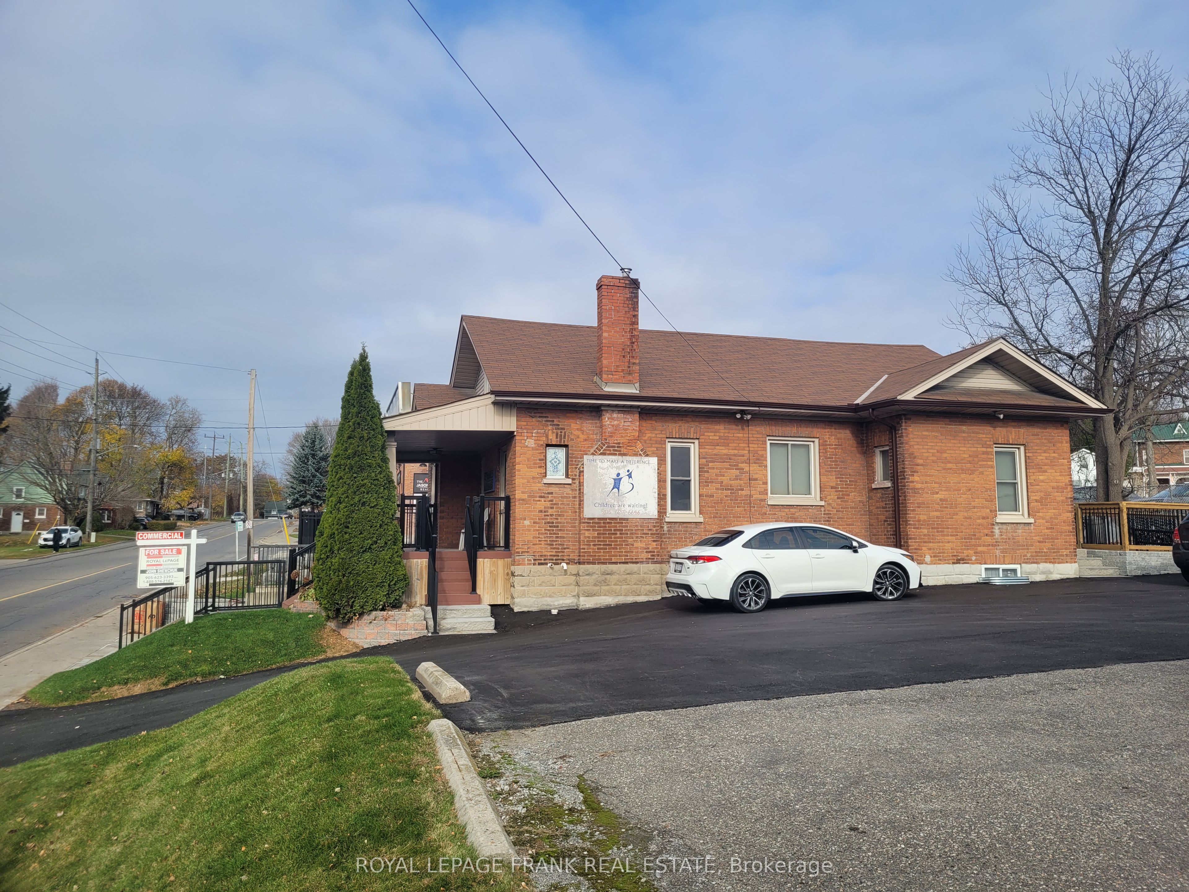 23 Scugog Street Property Photo 4