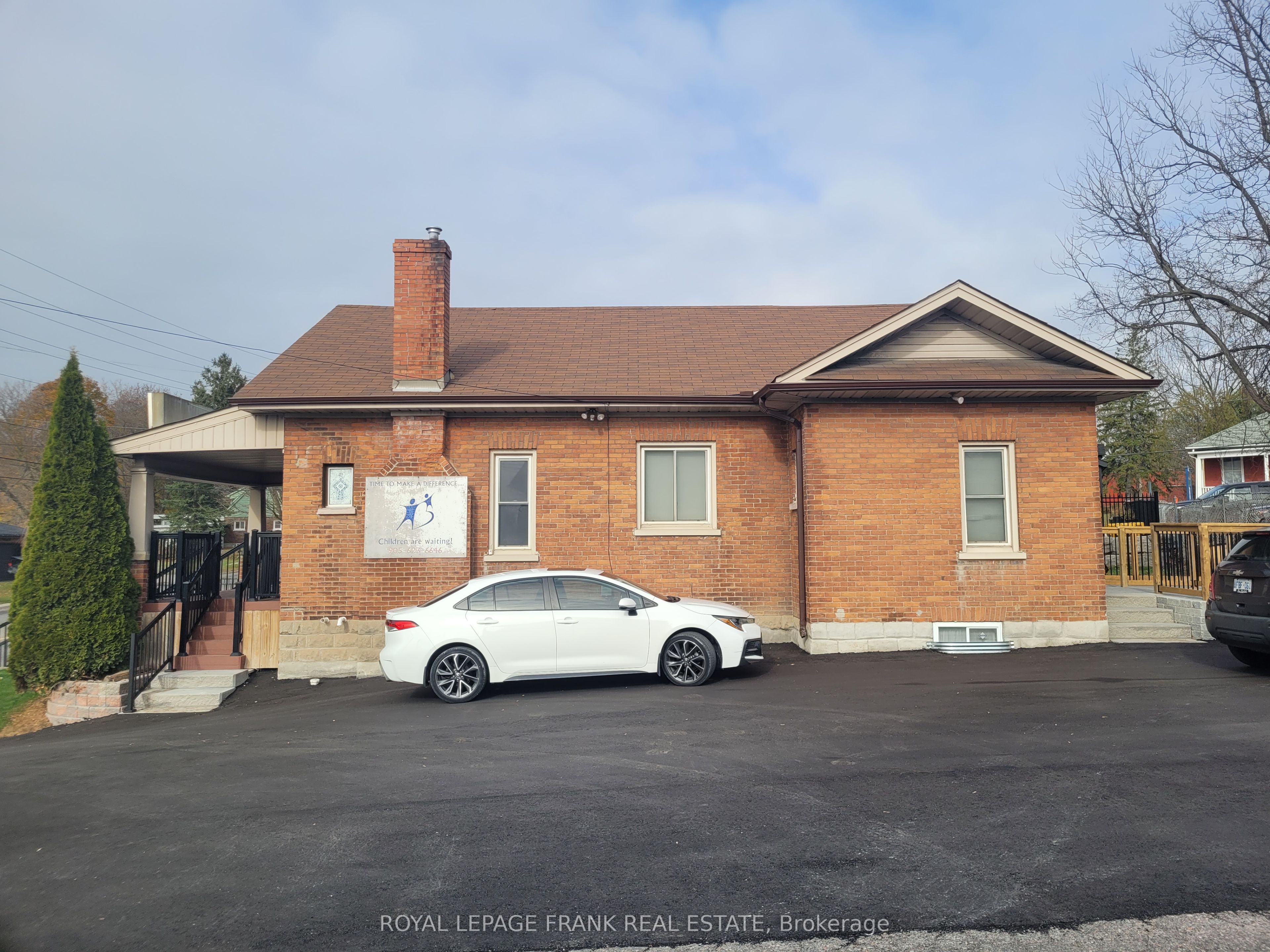 23 Scugog Street Property Photo 5
