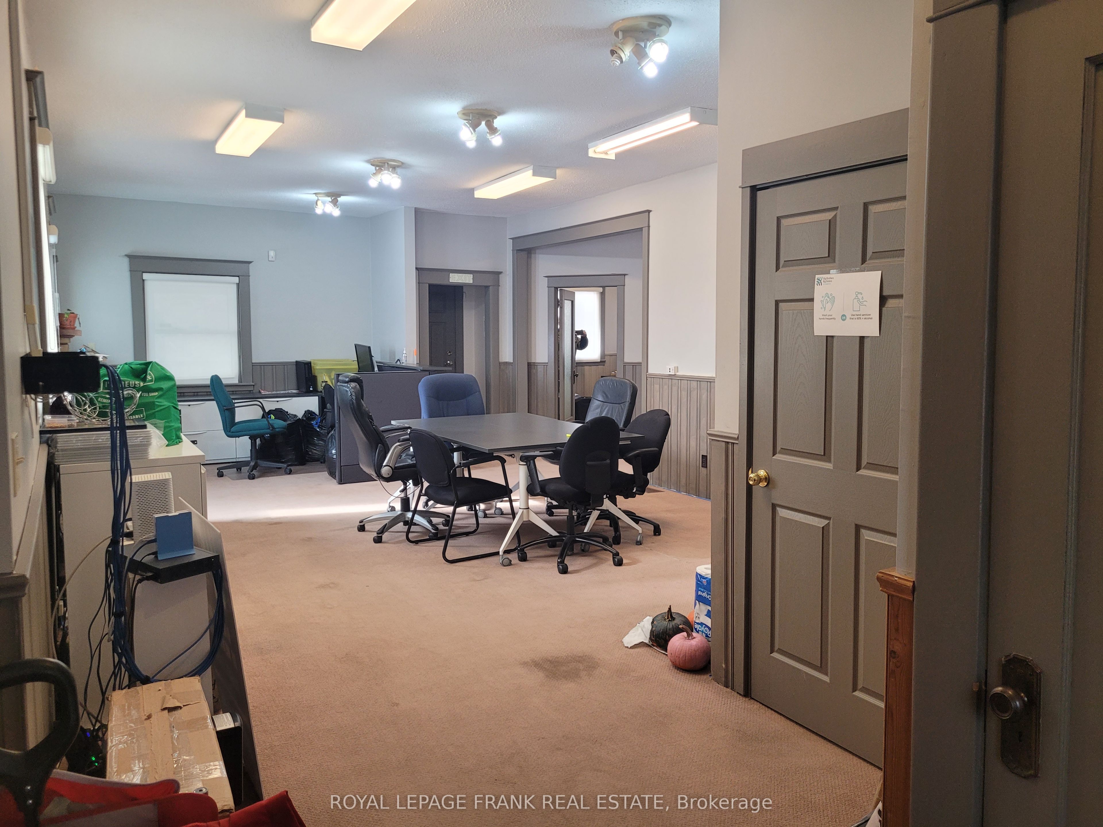 23 Scugog Street Property Photo 8