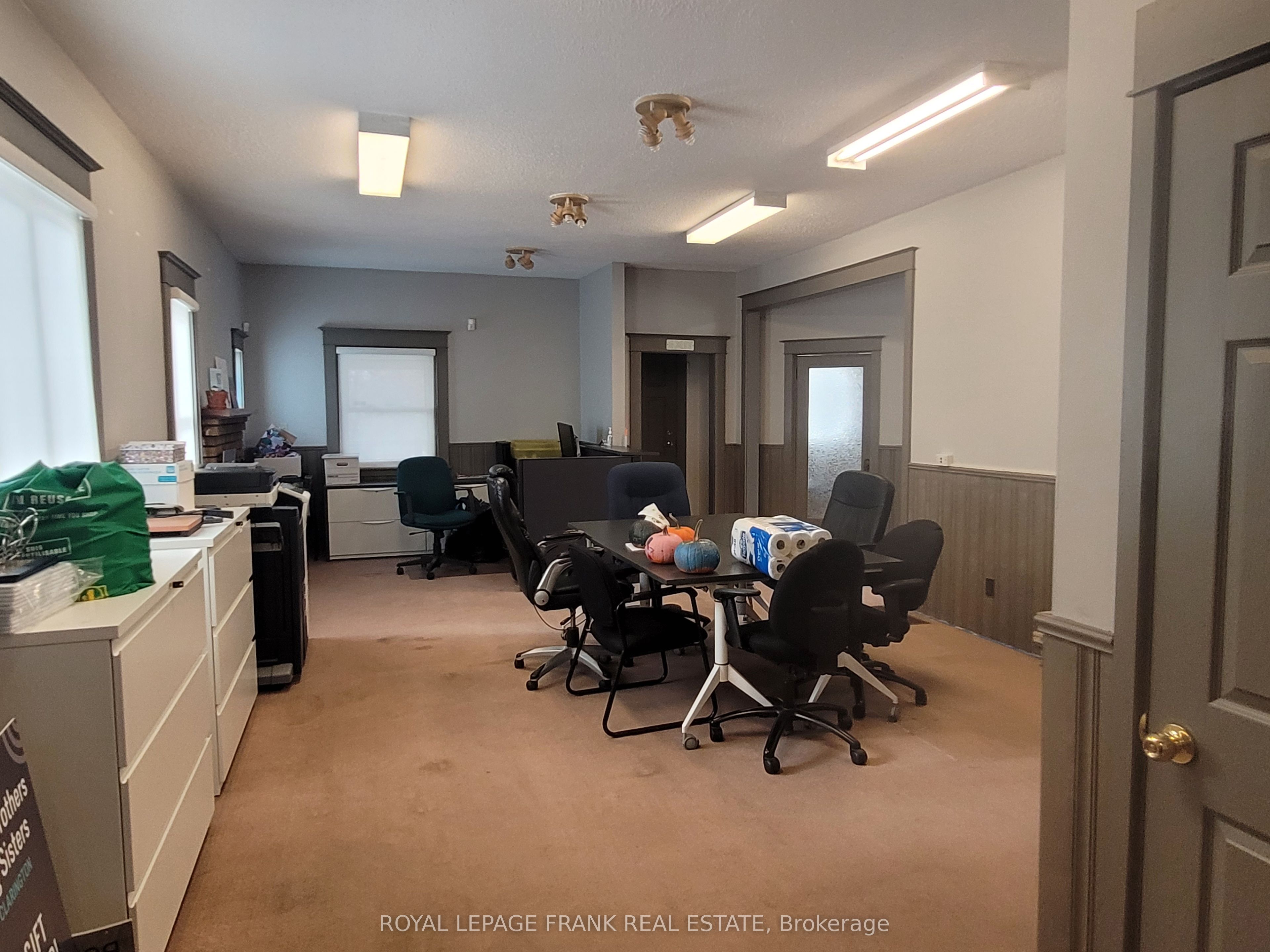 23 Scugog Street Property Photo 9