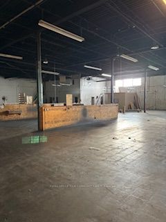 #6-8 - 2500 Lawrence Avenue Property Photo 17