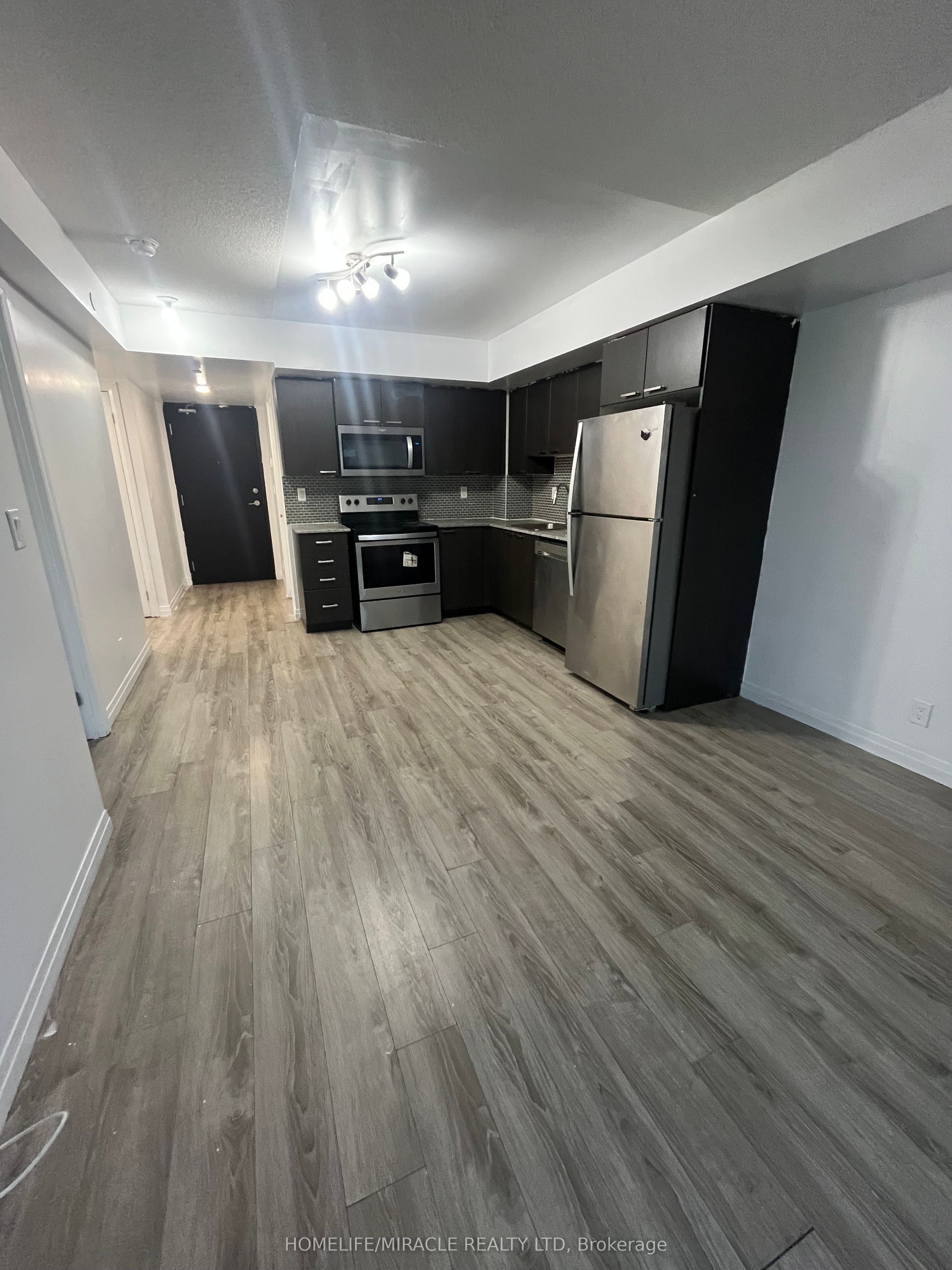 #1105 - 2152 Lawrence Avenue Property Photo 10