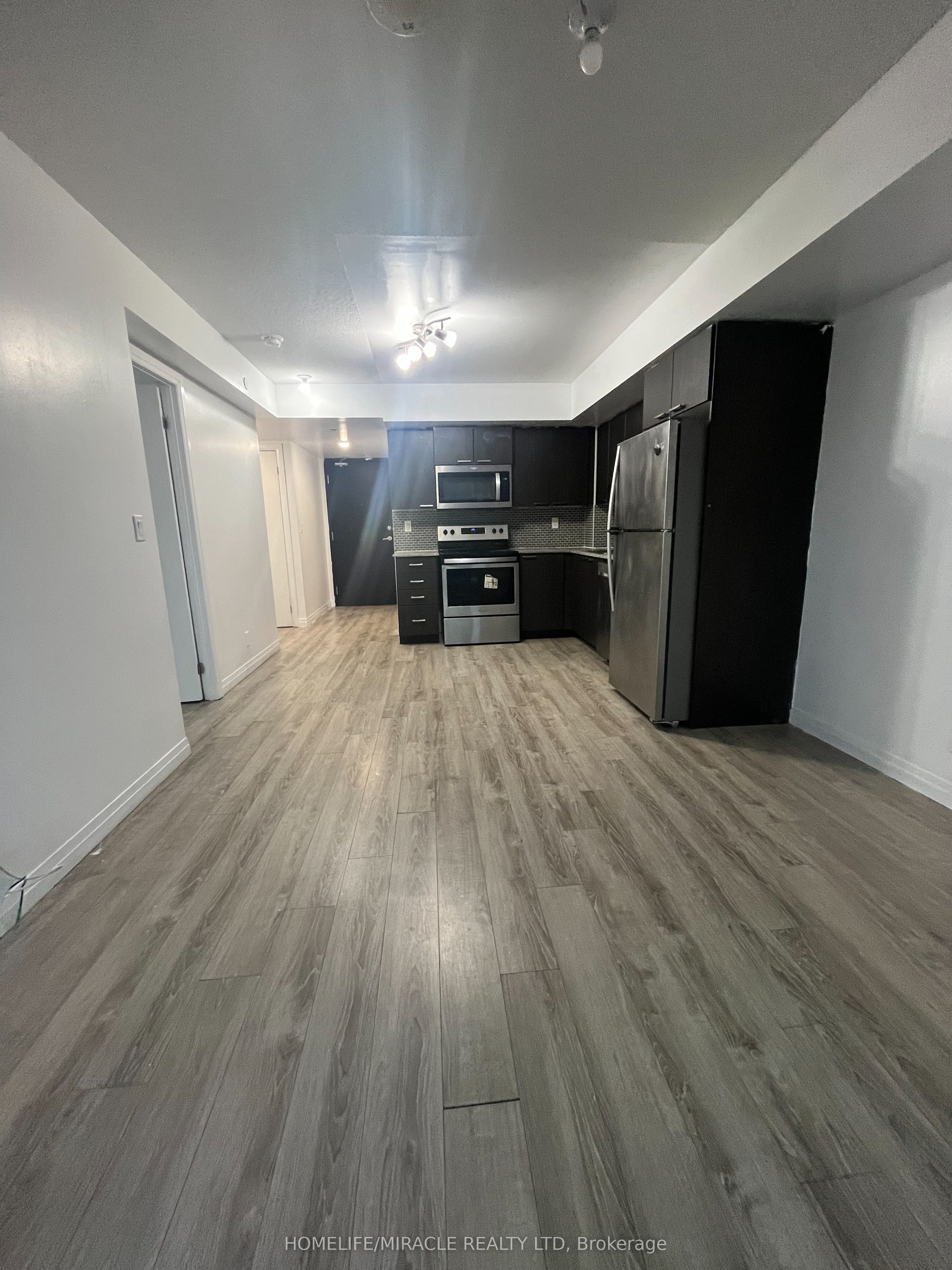 #1105 - 2152 Lawrence Avenue Property Photo 11
