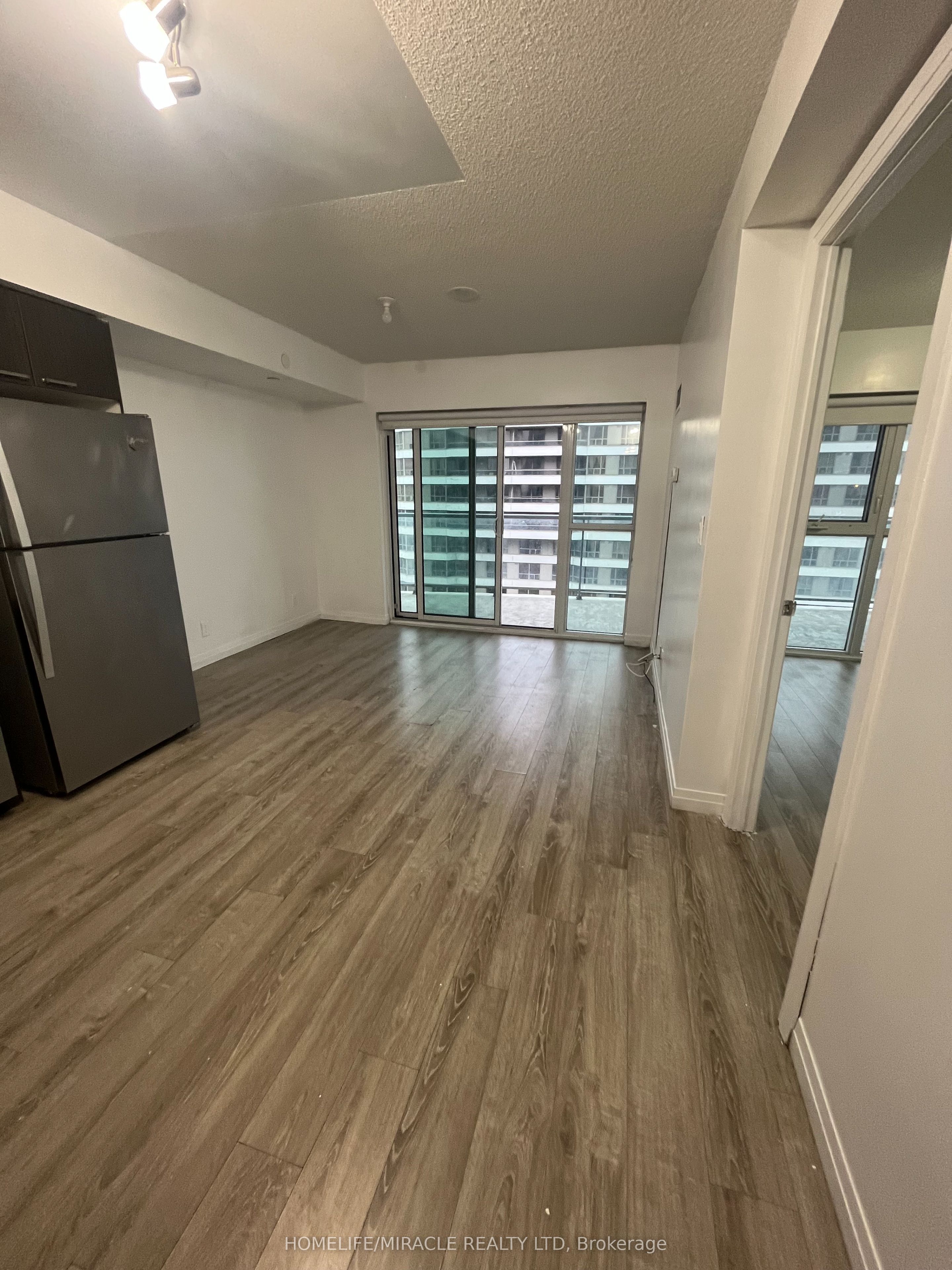 #1105 - 2152 Lawrence Avenue Property Photo 14