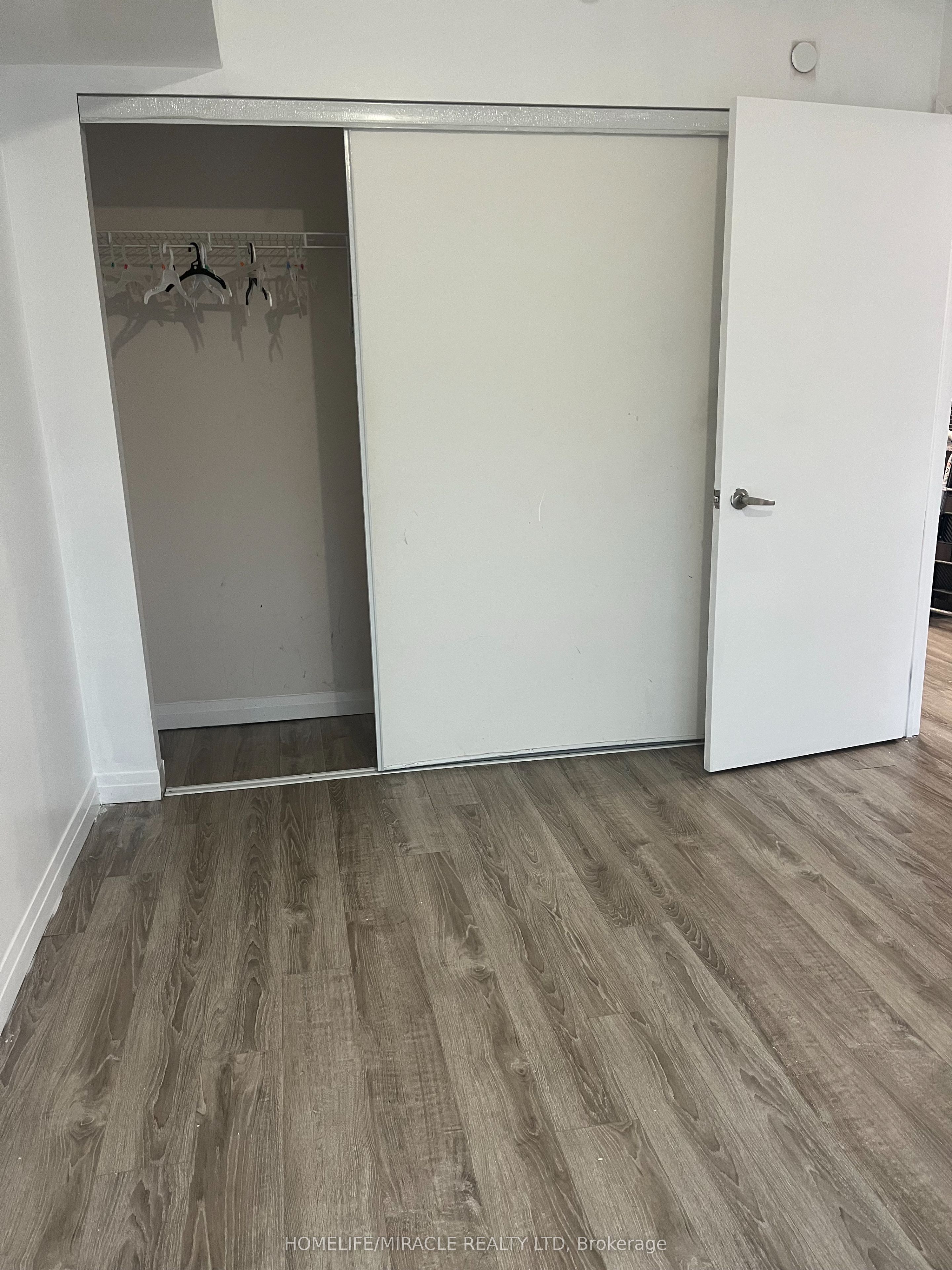 #1105 - 2152 Lawrence Avenue Property Photo 16